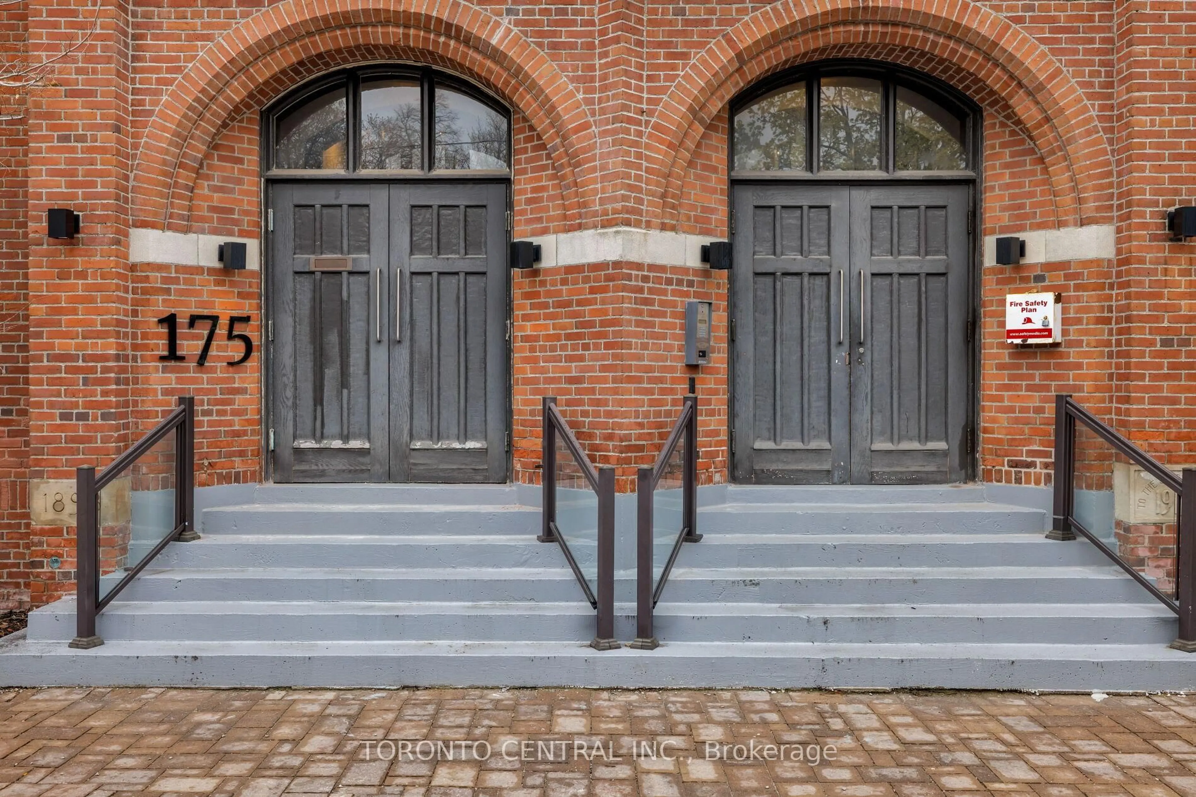 Home with brick exterior material, street for 175 Jones Ave #2, Toronto Ontario M4M 3A2