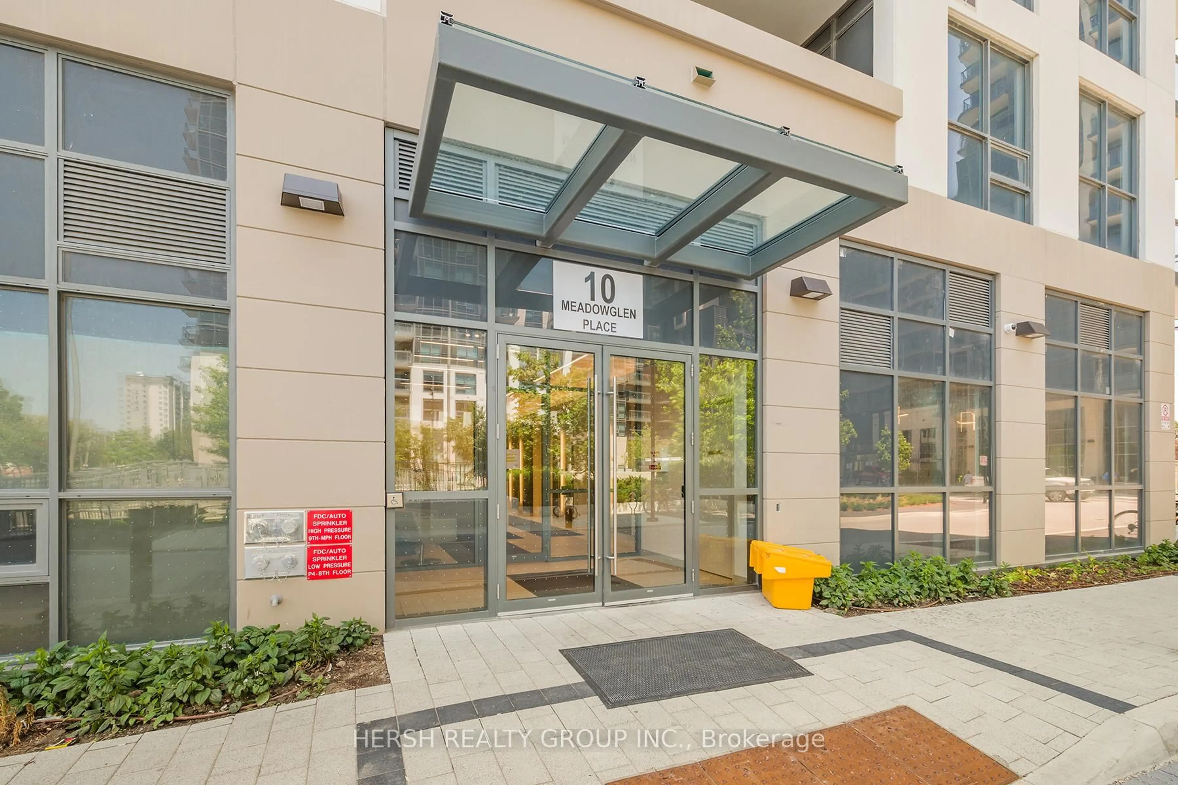 Indoor foyer for 10 Meadowglen Pl #1401, Toronto Ontario M1G 0A8