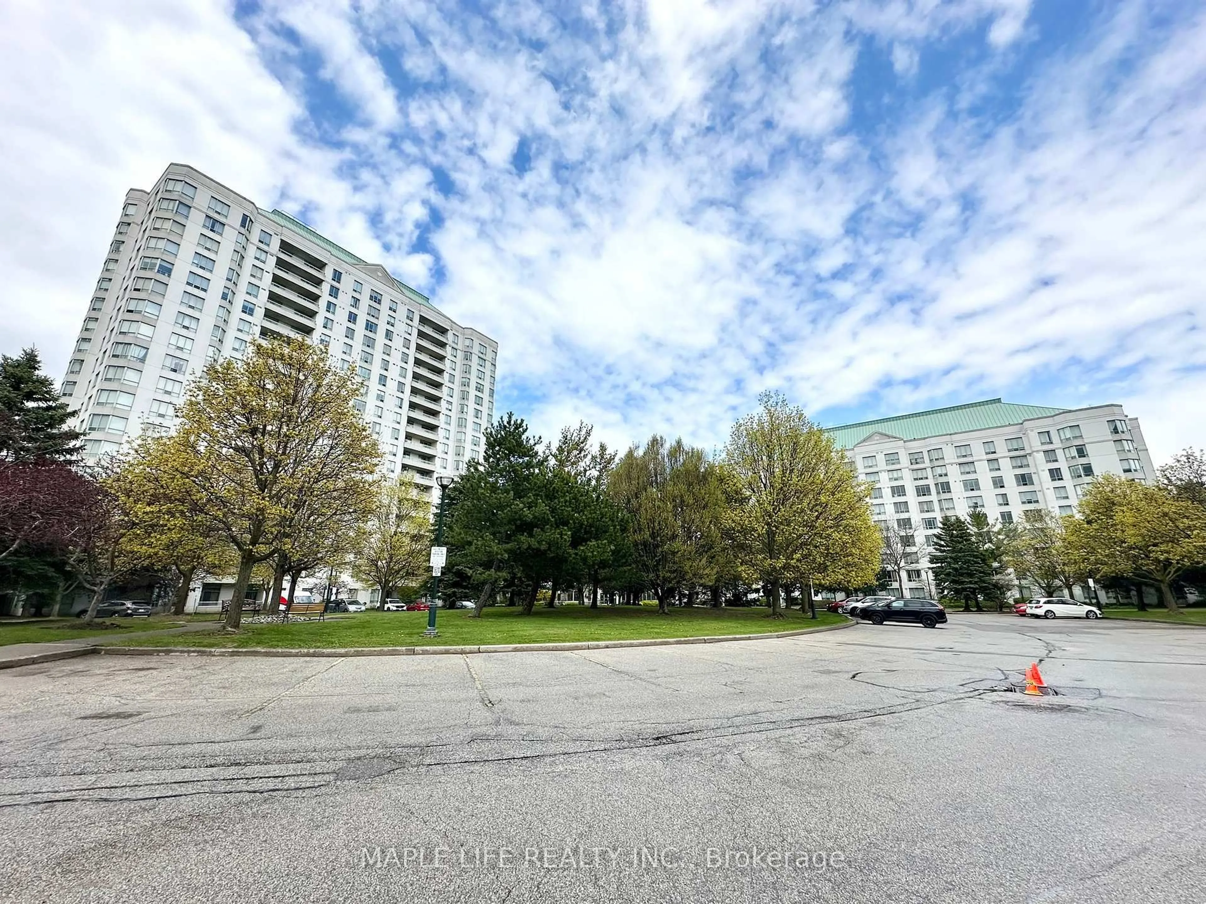 A pic from outside/outdoor area/front of a property/back of a property/a pic from drone, unknown for 5001 Finch Ave #1103, Toronto Ontario M1S 5J9