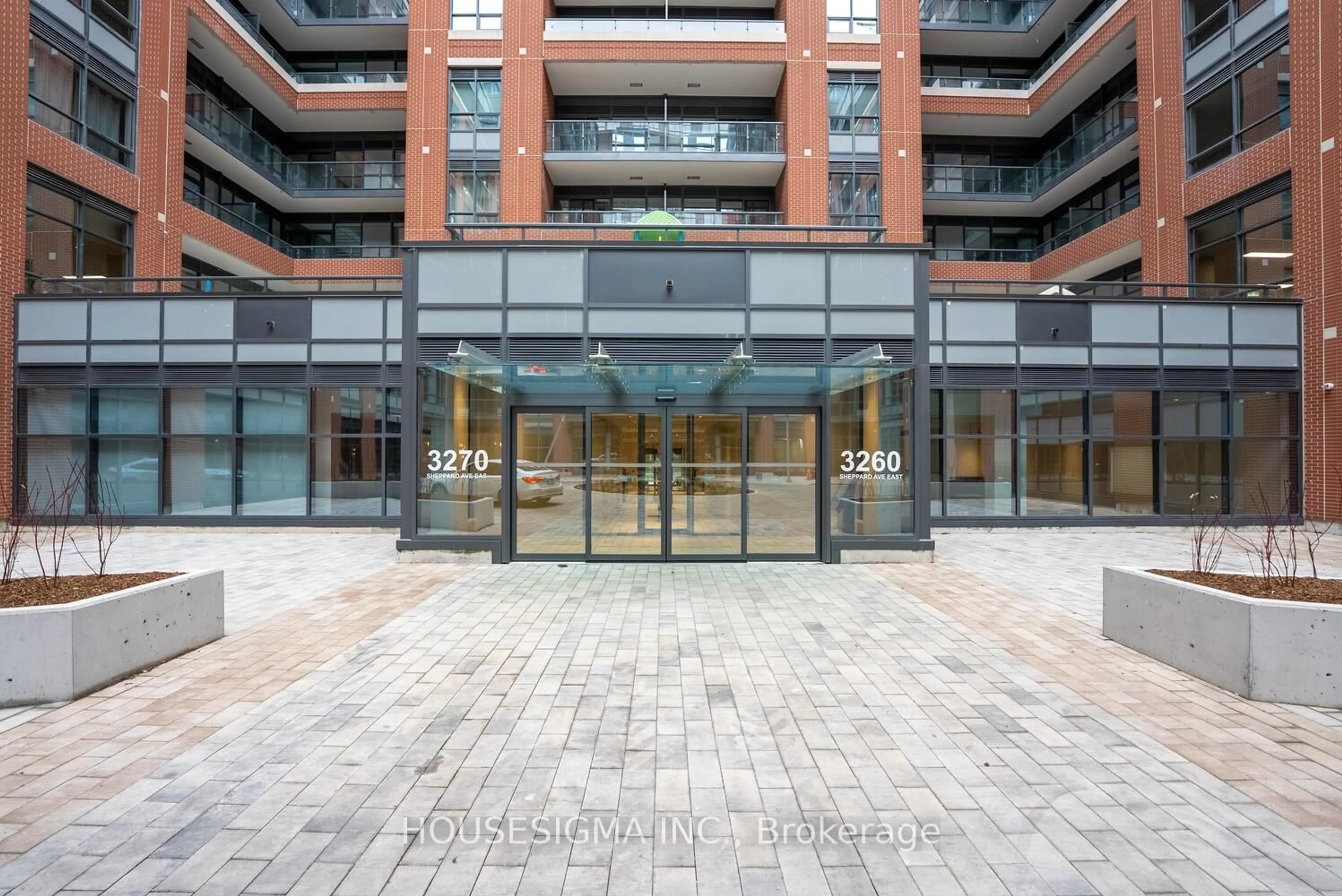 Indoor foyer for 3260 Sheppard Ave #304, Toronto Ontario M1T 3K3