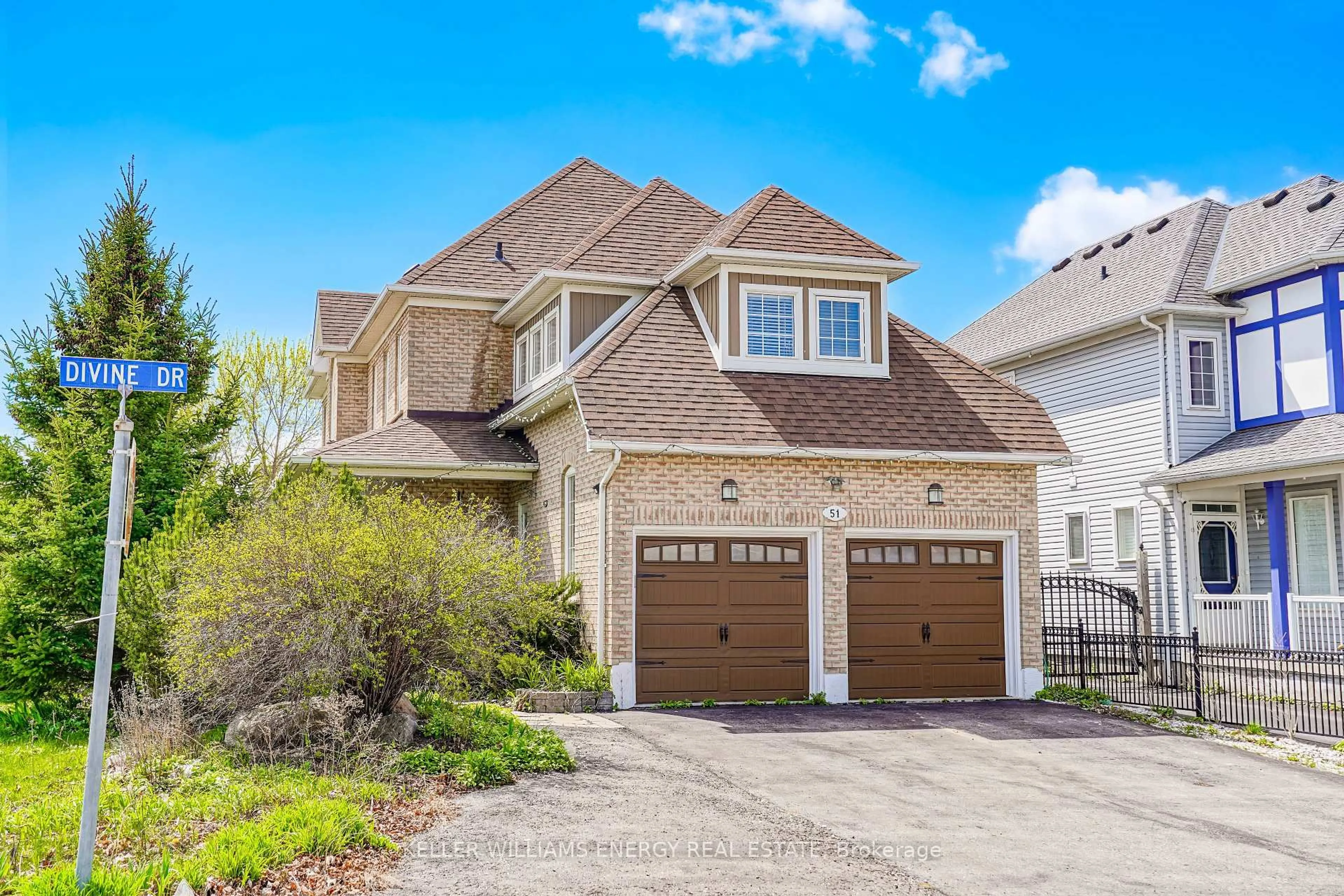 Unknown for 51 Divine Dr, Whitby Ontario L1R 2T5