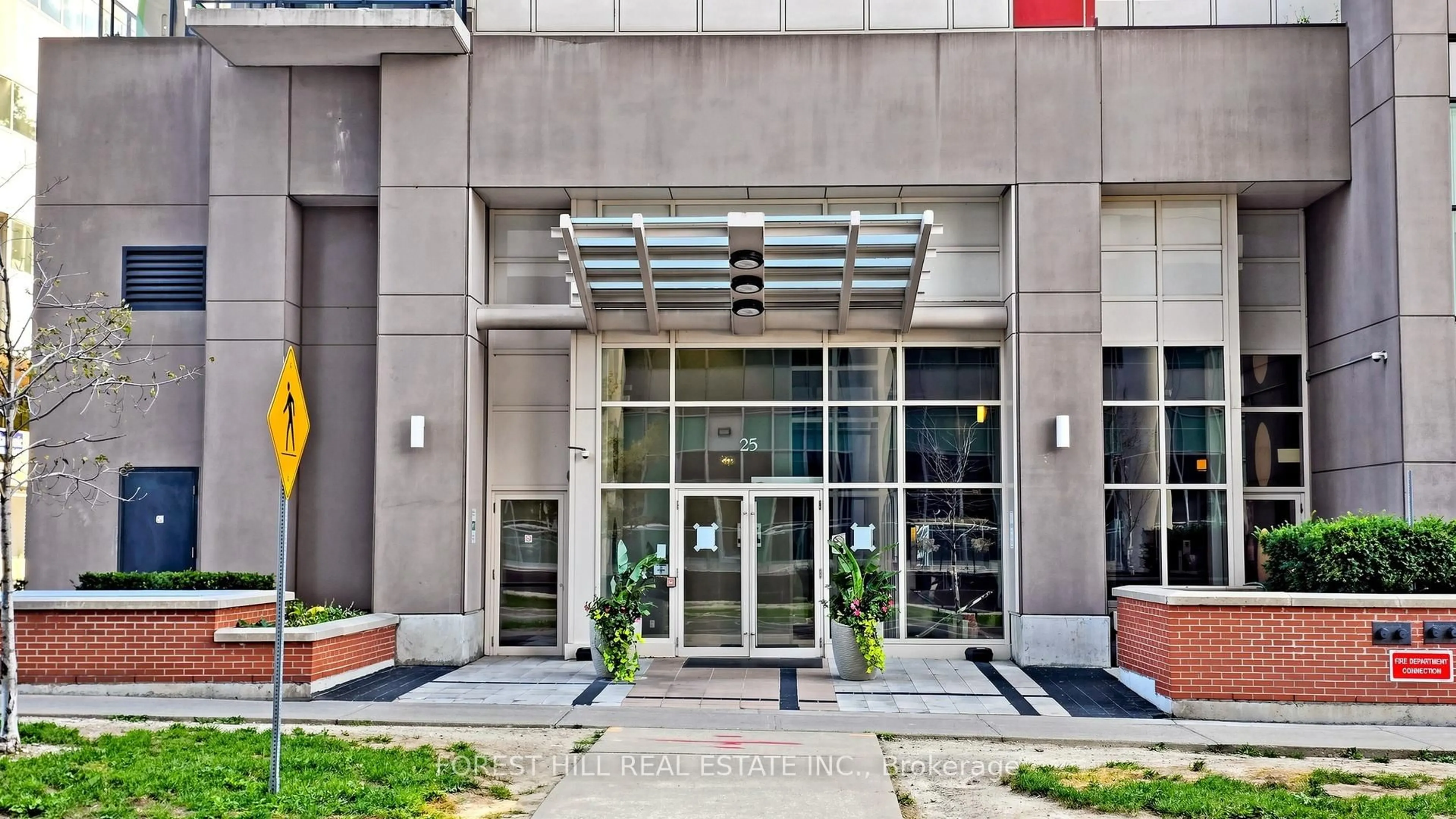 Indoor foyer for 25 Town Centre Crt #325, Toronto Ontario M1P 0B4