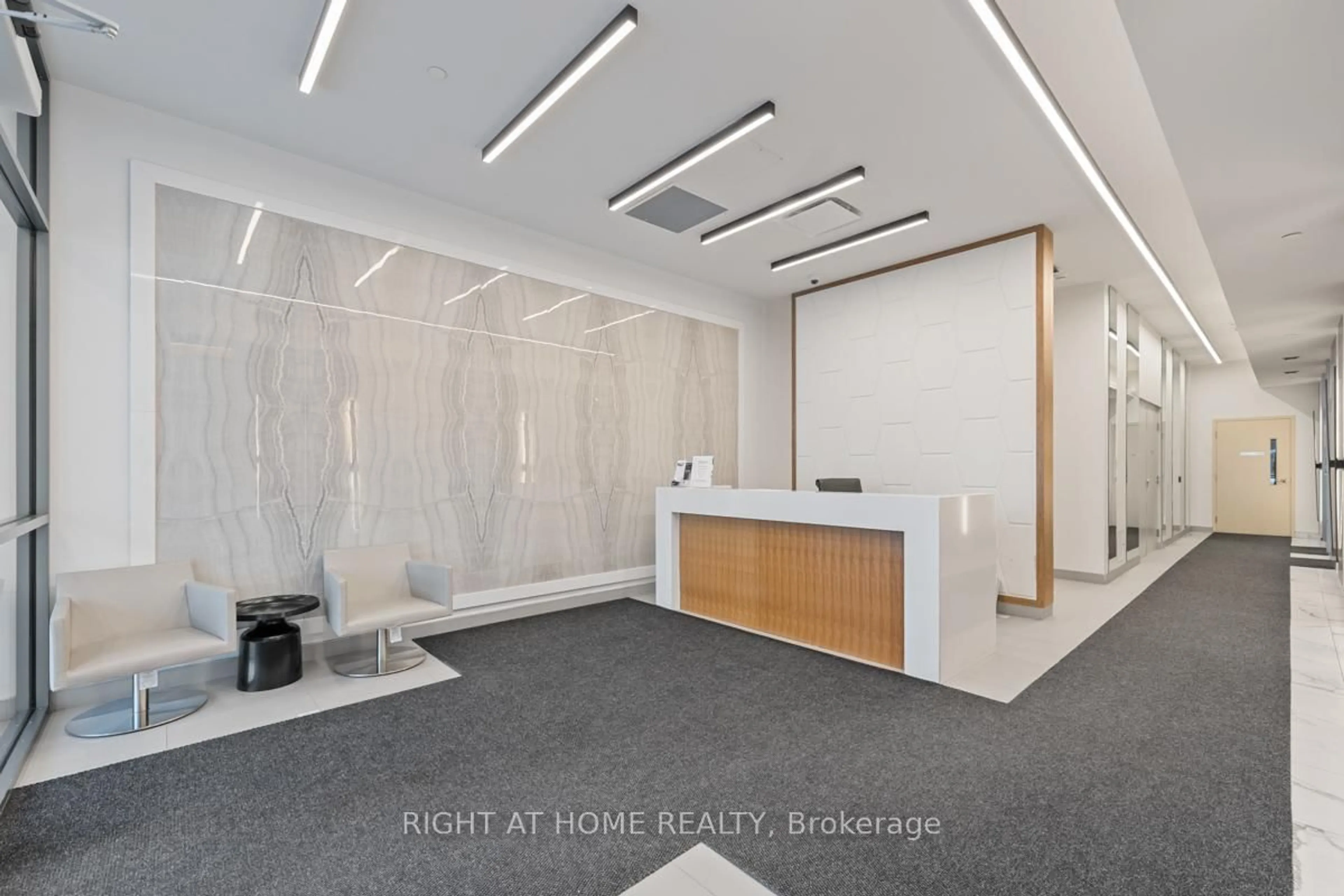 Lobby for 10 MEADOWGLEN Pl #312, Toronto Ontario M1G 0A8