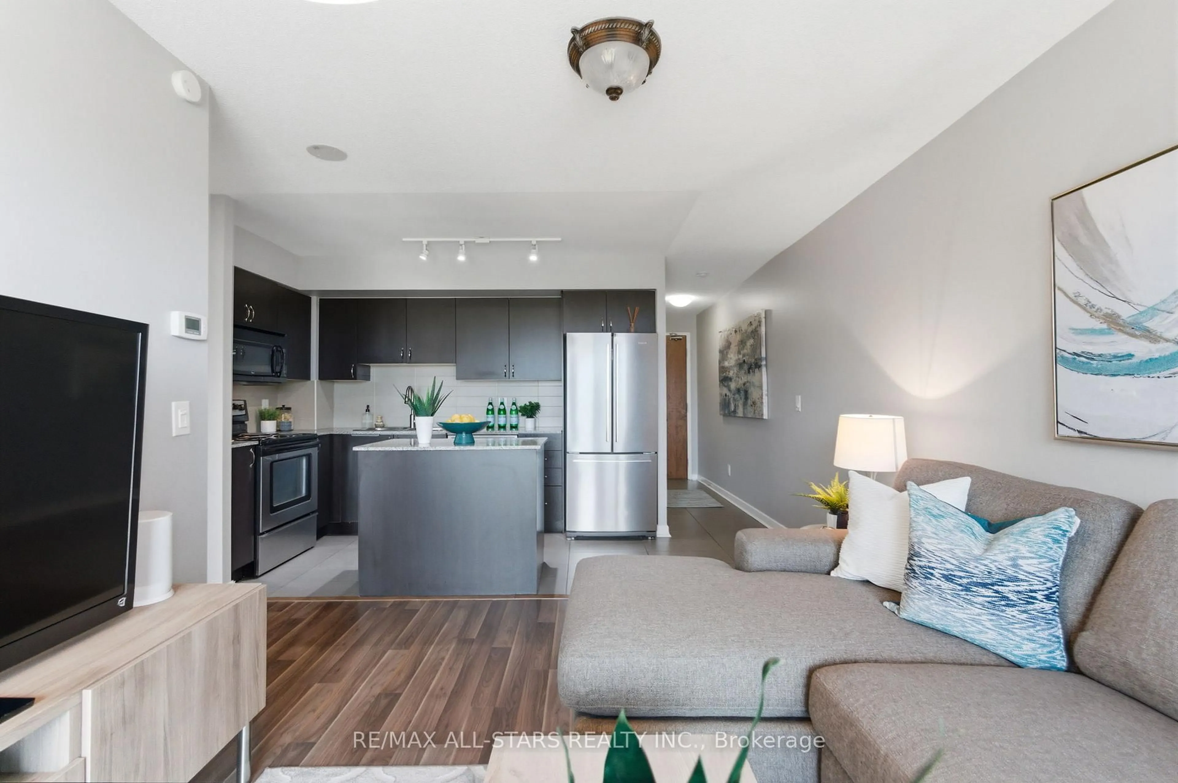 Open concept kitchen, unknown for 1235 Bayly St #1216, Pickering Ontario L1W 1L7