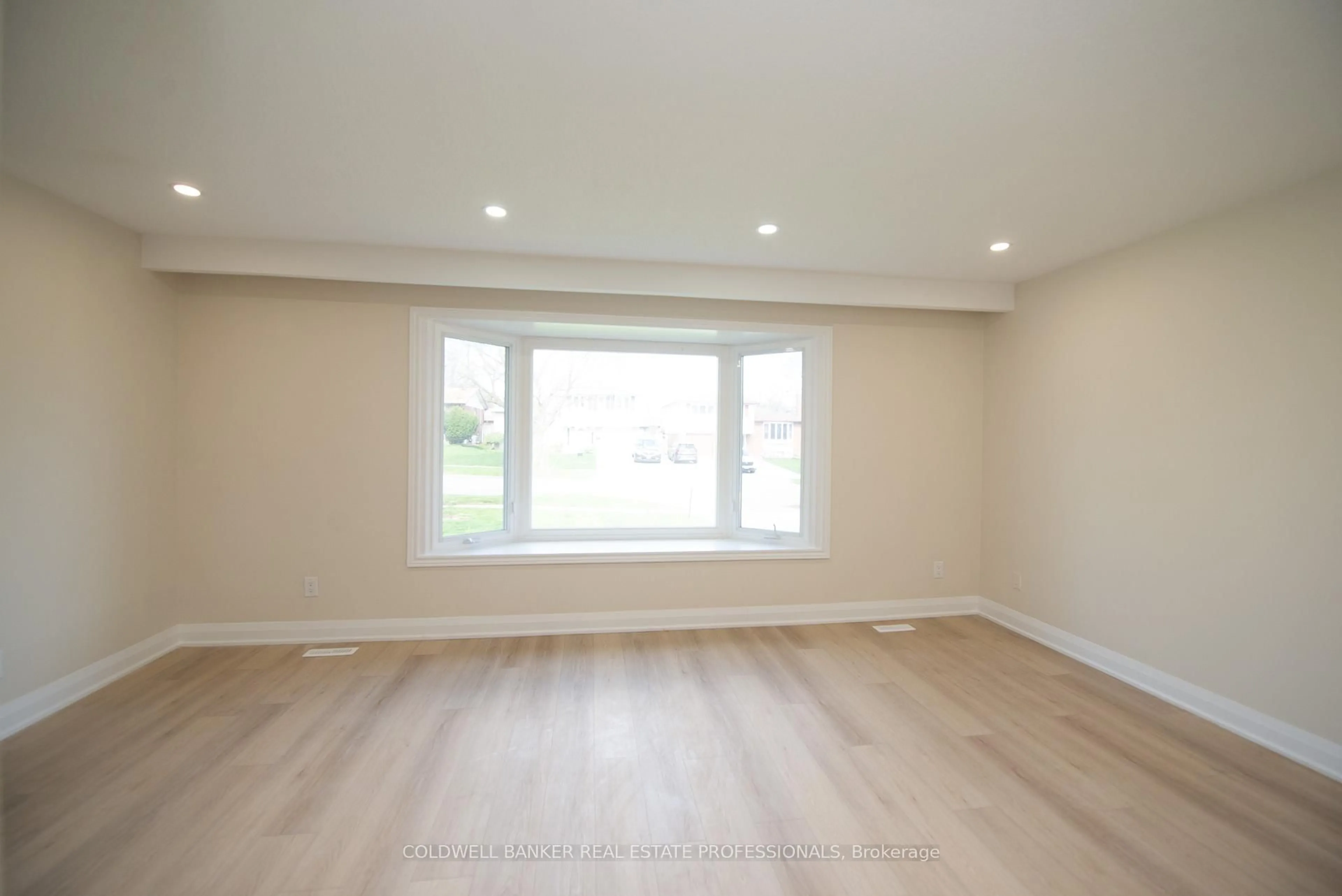 A pic of a room for 133 Clover Ridge Dr, Ajax Ontario L1S 1H3