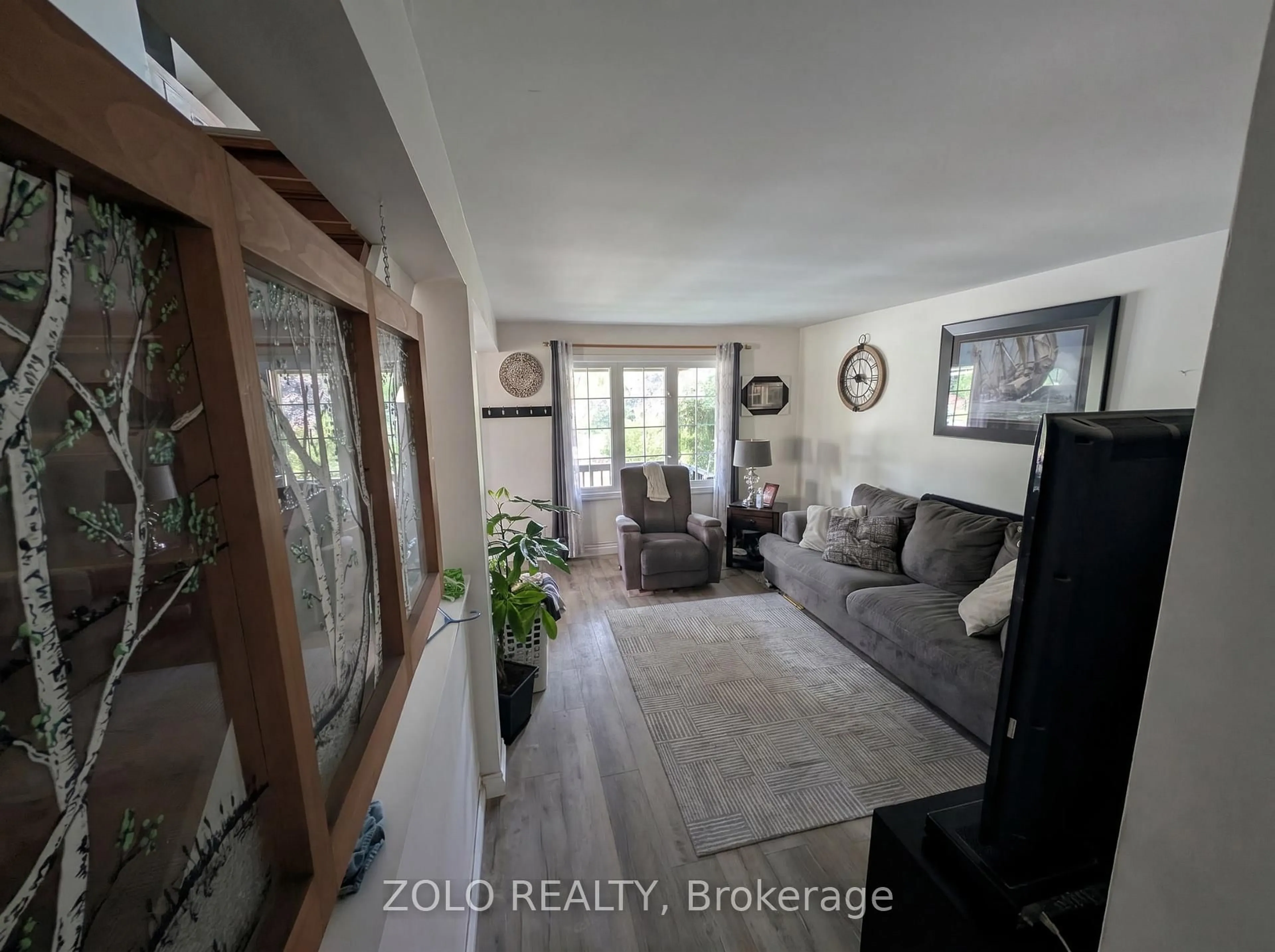 Unknown for 369 Athol St, Oshawa Ontario L1H 1K9