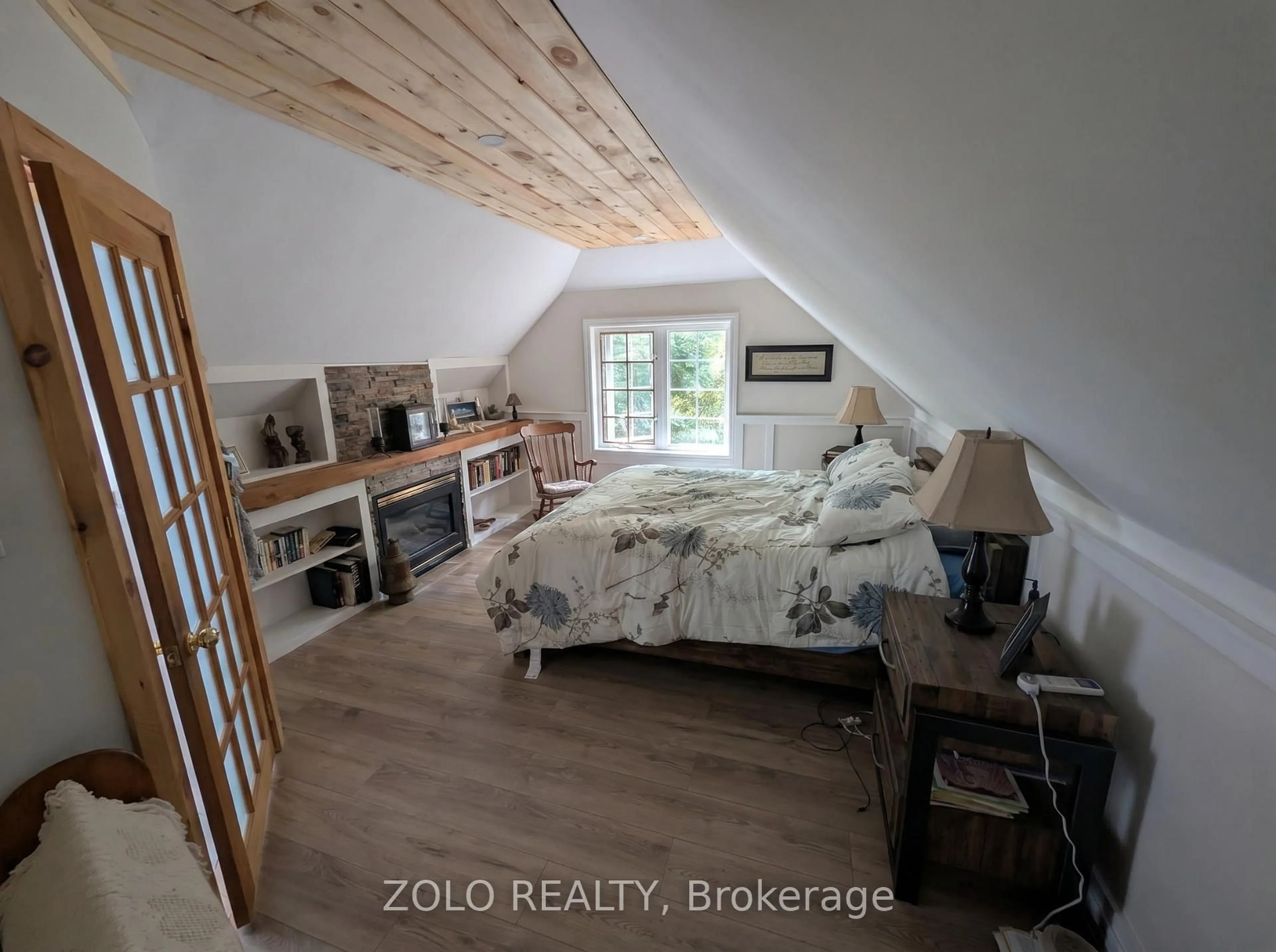 A pic of a room for 369 Athol St, Oshawa Ontario L1H 1K9