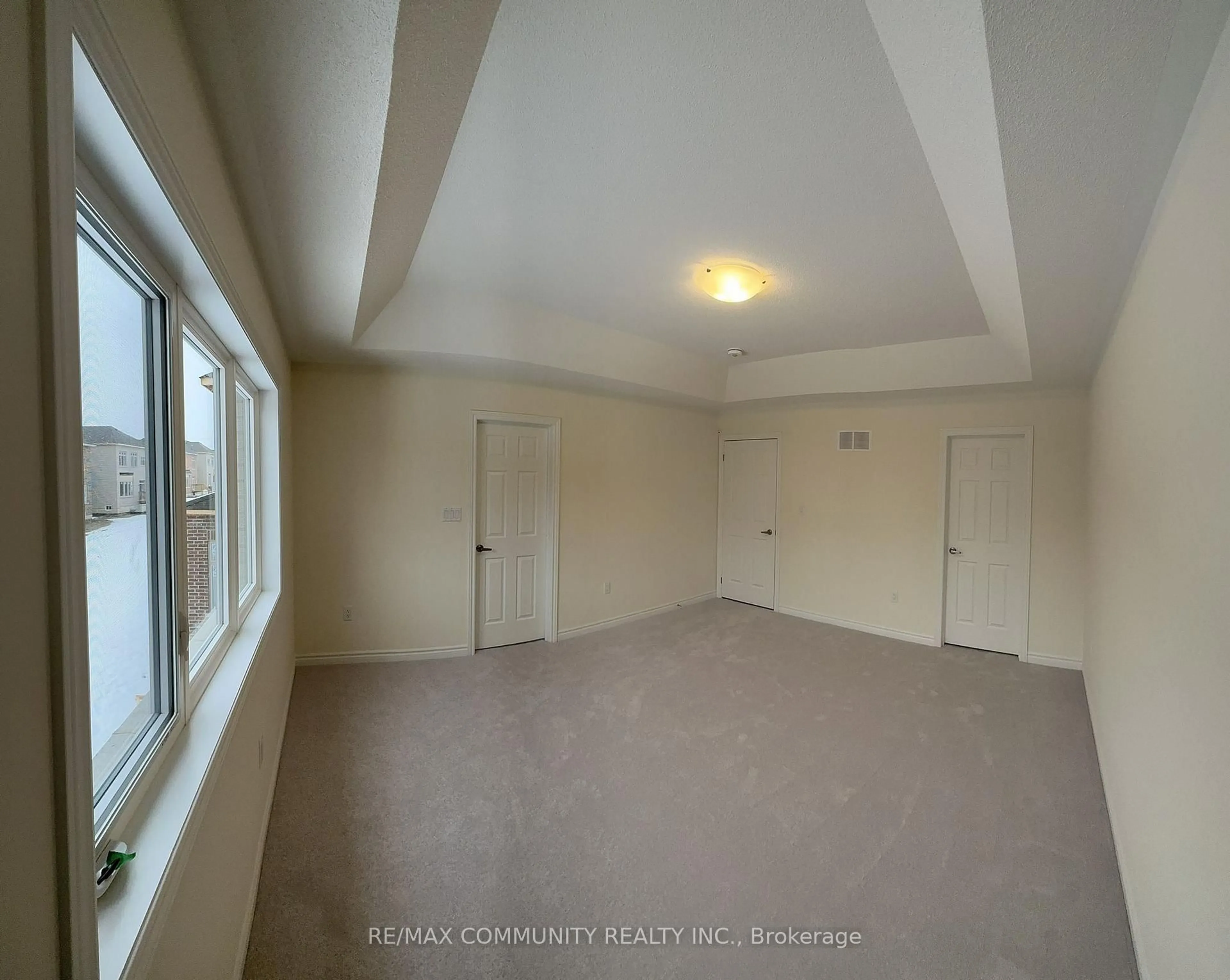 A pic of a room for 59 Mountainside Cres, Whitby Ontario L1R 0P4