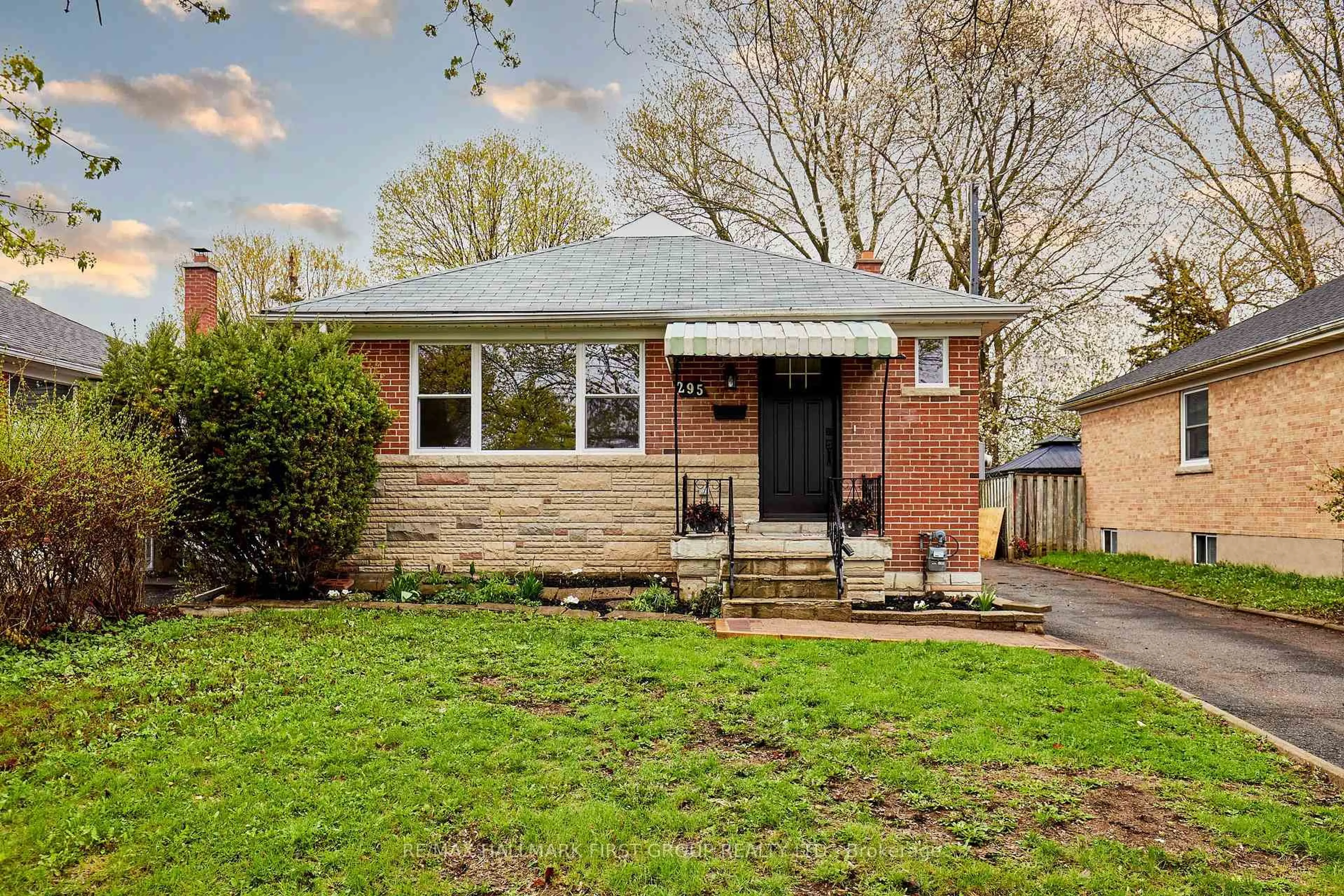 Home with brick exterior material, street for 295 Baldwin St, Oshawa Ontario L1H 6H5