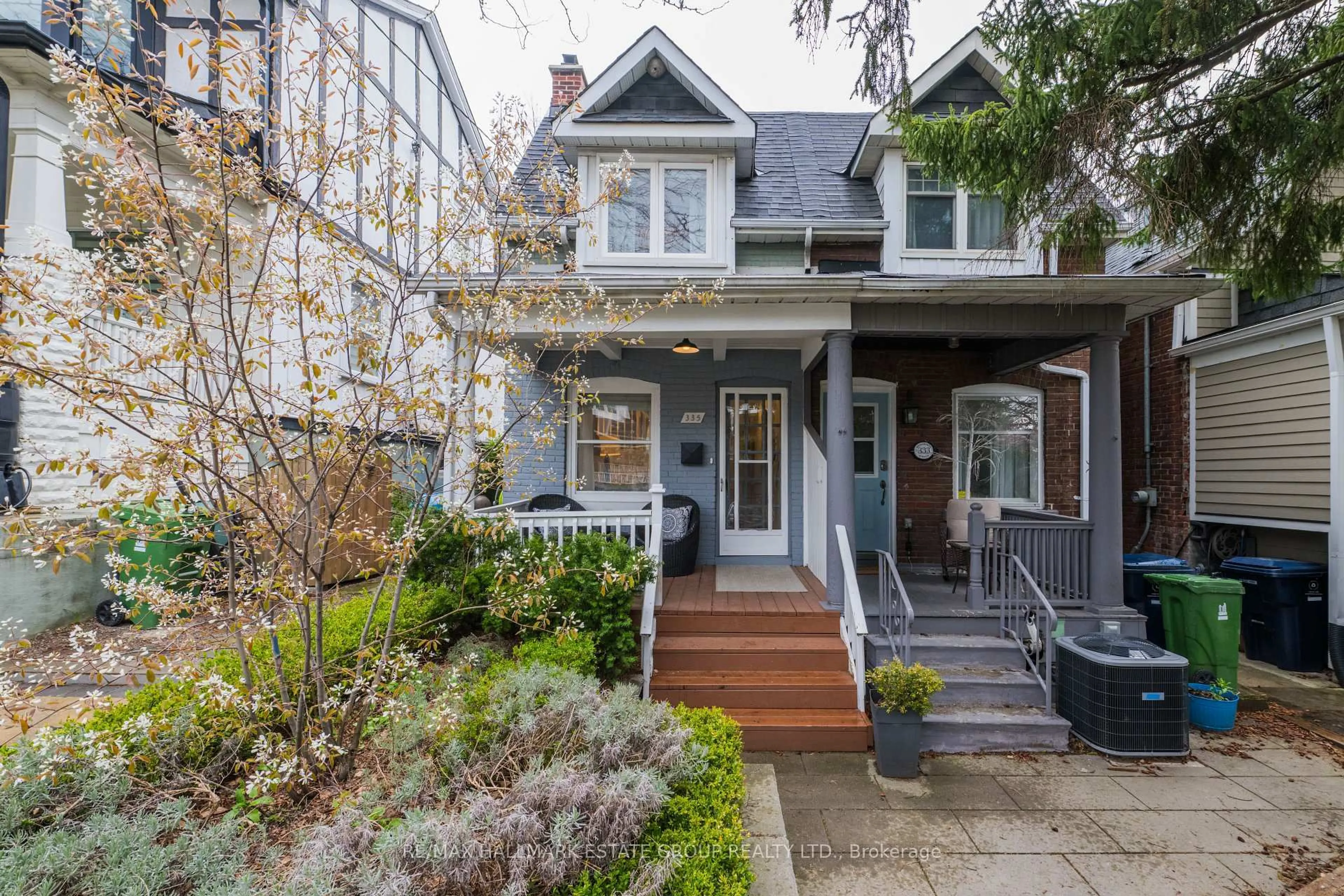 Home with brick exterior material, street for 335 Kenilworth Ave, Toronto Ontario M4L 3S9