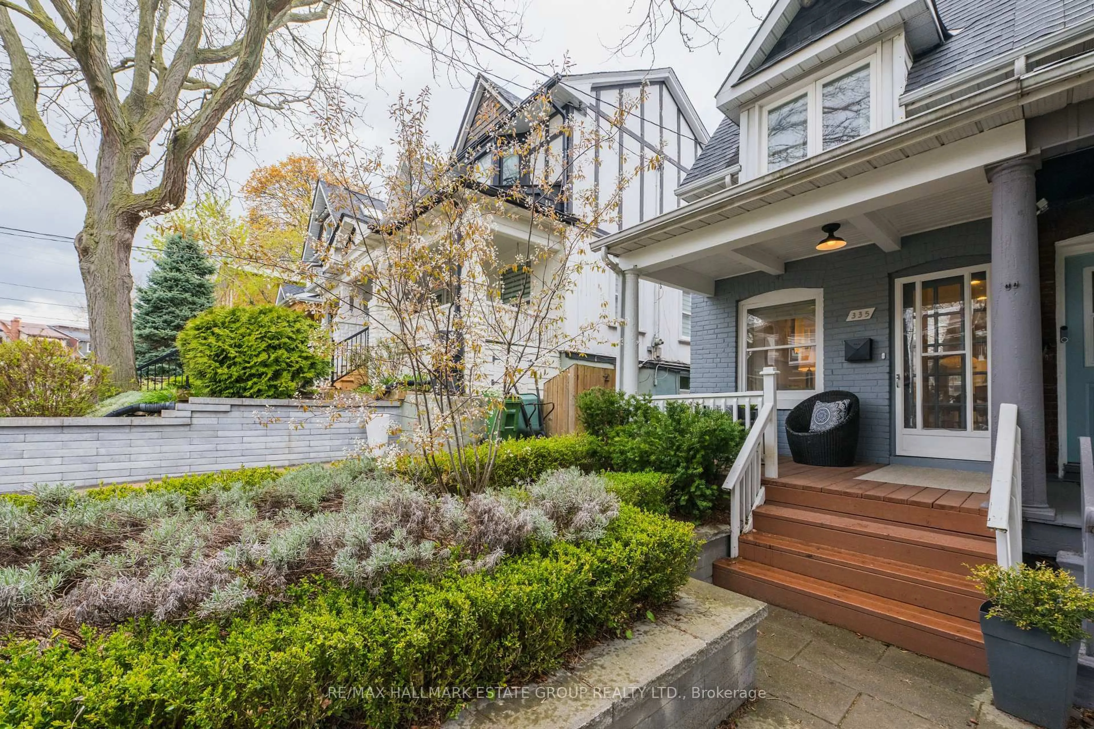 Unknown for 335 Kenilworth Ave, Toronto Ontario M4L 3S9