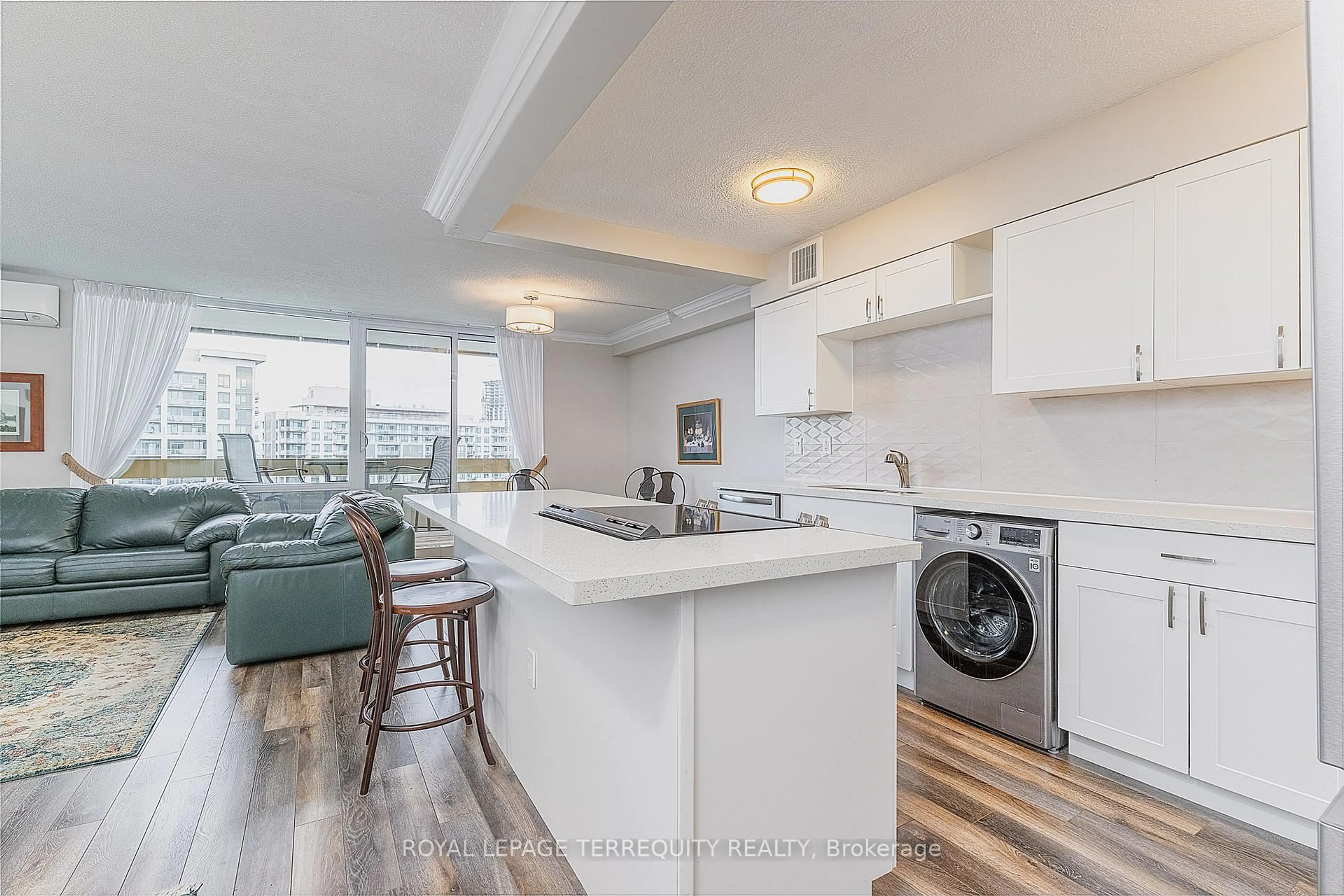Open concept kitchen, unknown for 1210 Radom St #1701, Pickering Ontario L1W 2Z3