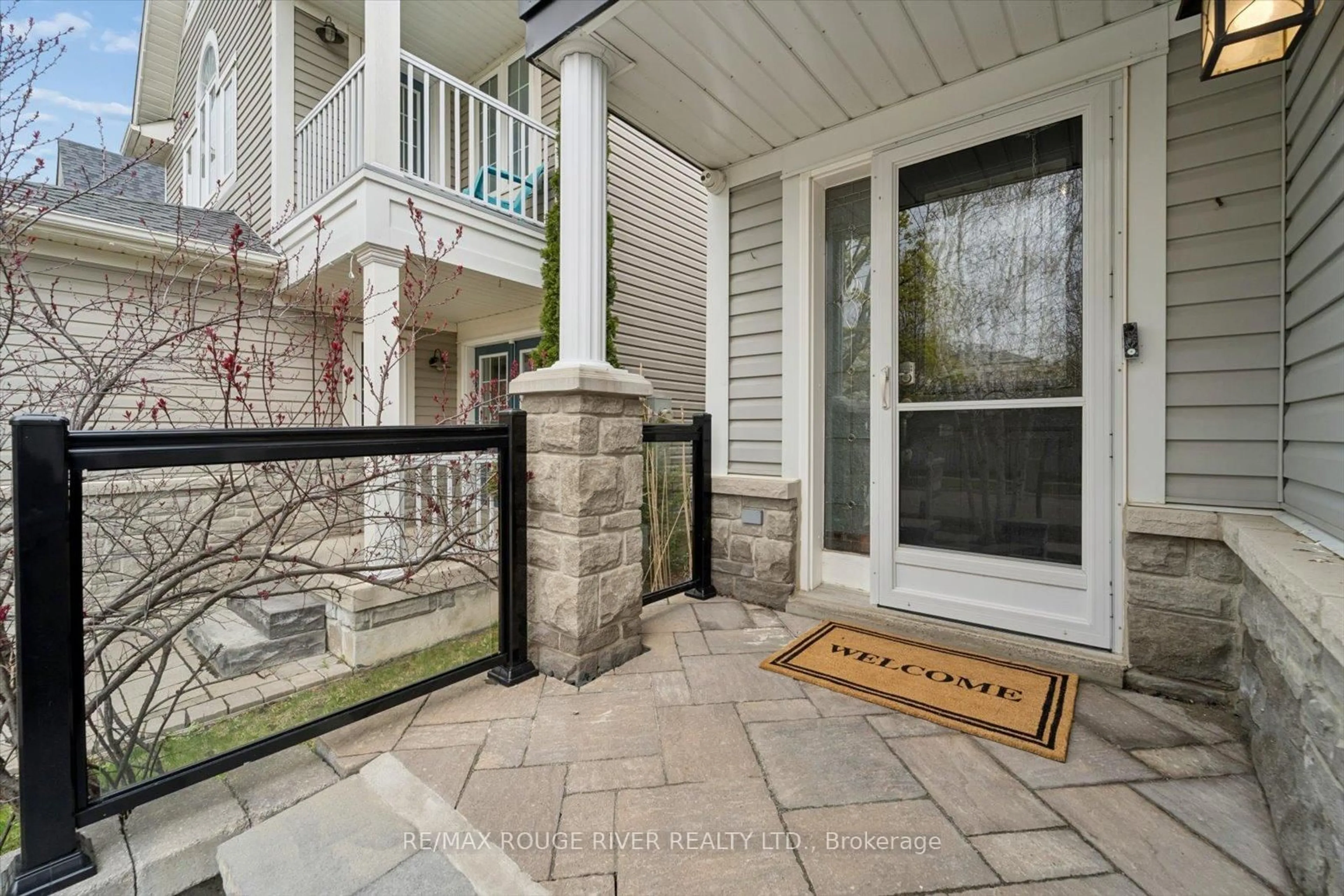 Indoor entryway for 169 Wilshire Dr, Whitby Ontario L1M 2L7