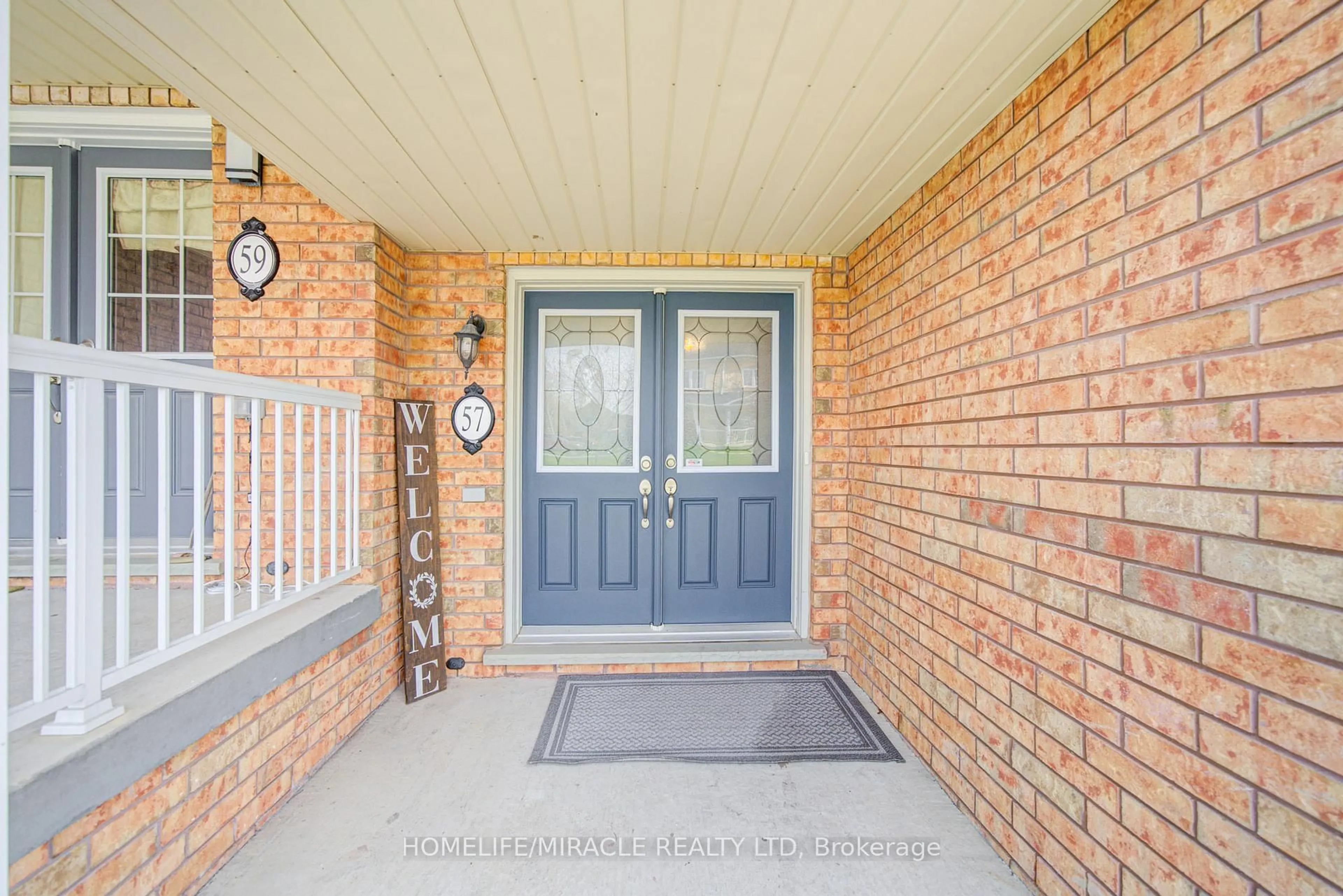 Indoor entryway for 57 Kersey Cres, Clarington Ontario L1E 0A5