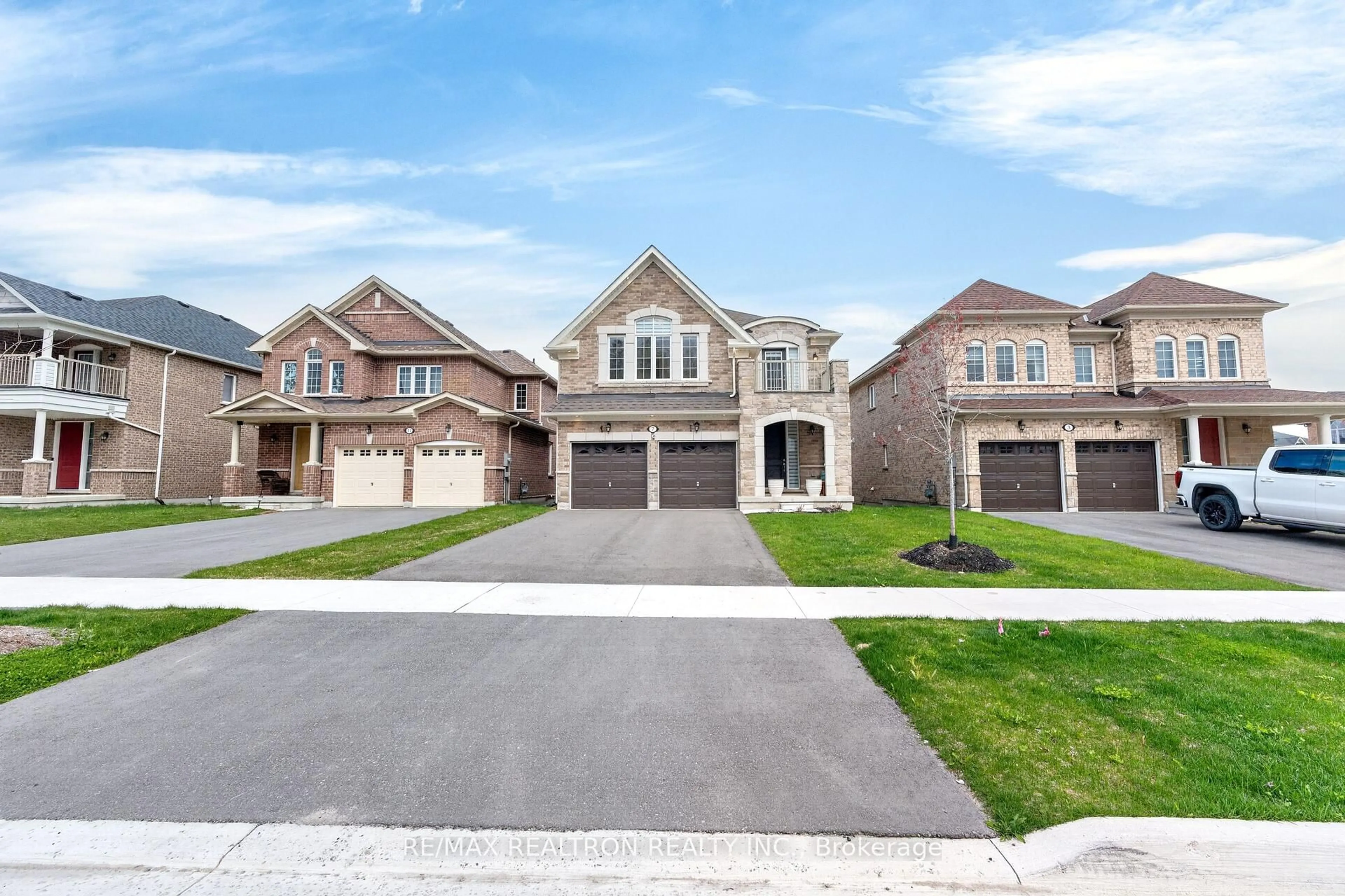 Home with brick exterior material, street for 7 Forman St, Scugog Ontario L9L 0B2