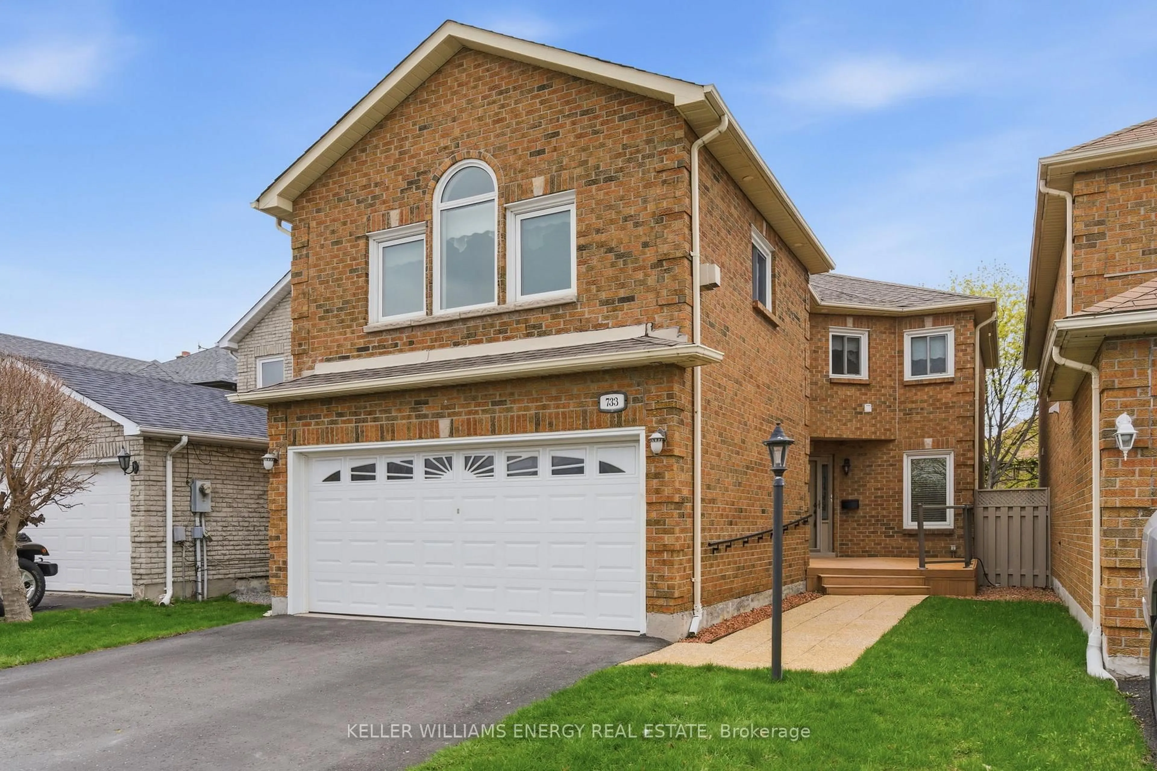 Home with brick exterior material, street for 733 Aspen Rd, Pickering Ontario L1V 3P4