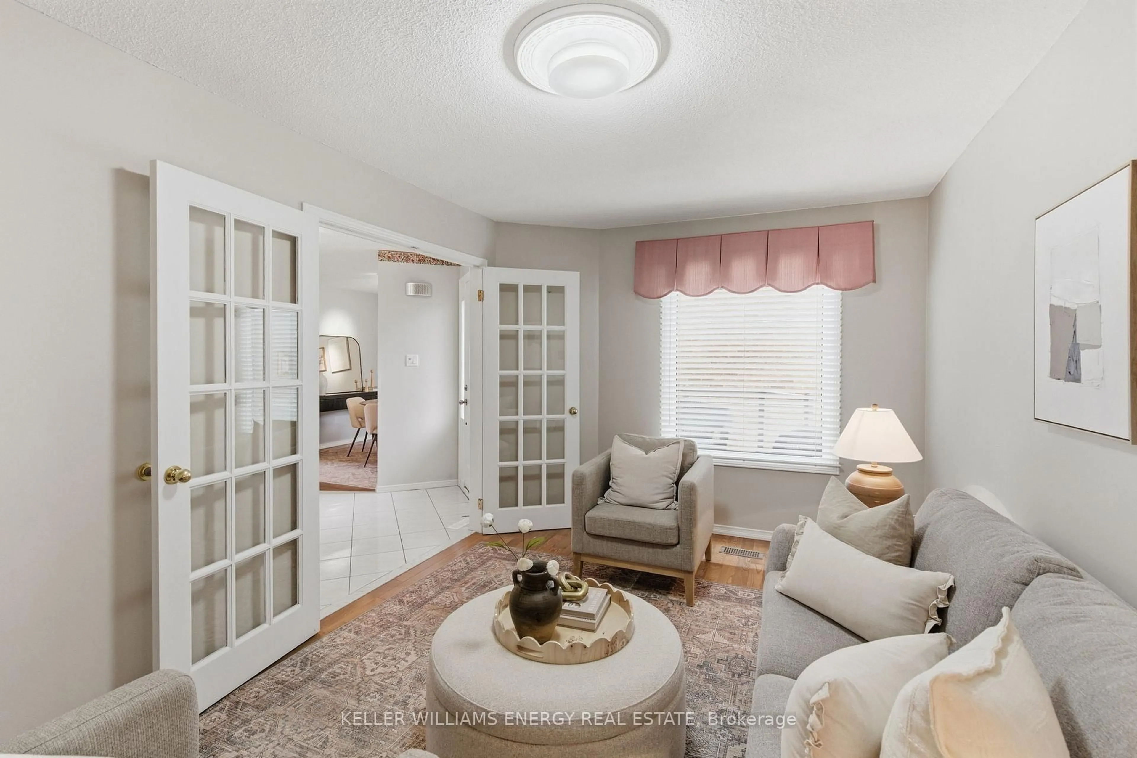 Living room with furniture, unknown for 733 Aspen Rd, Pickering Ontario L1V 3P4