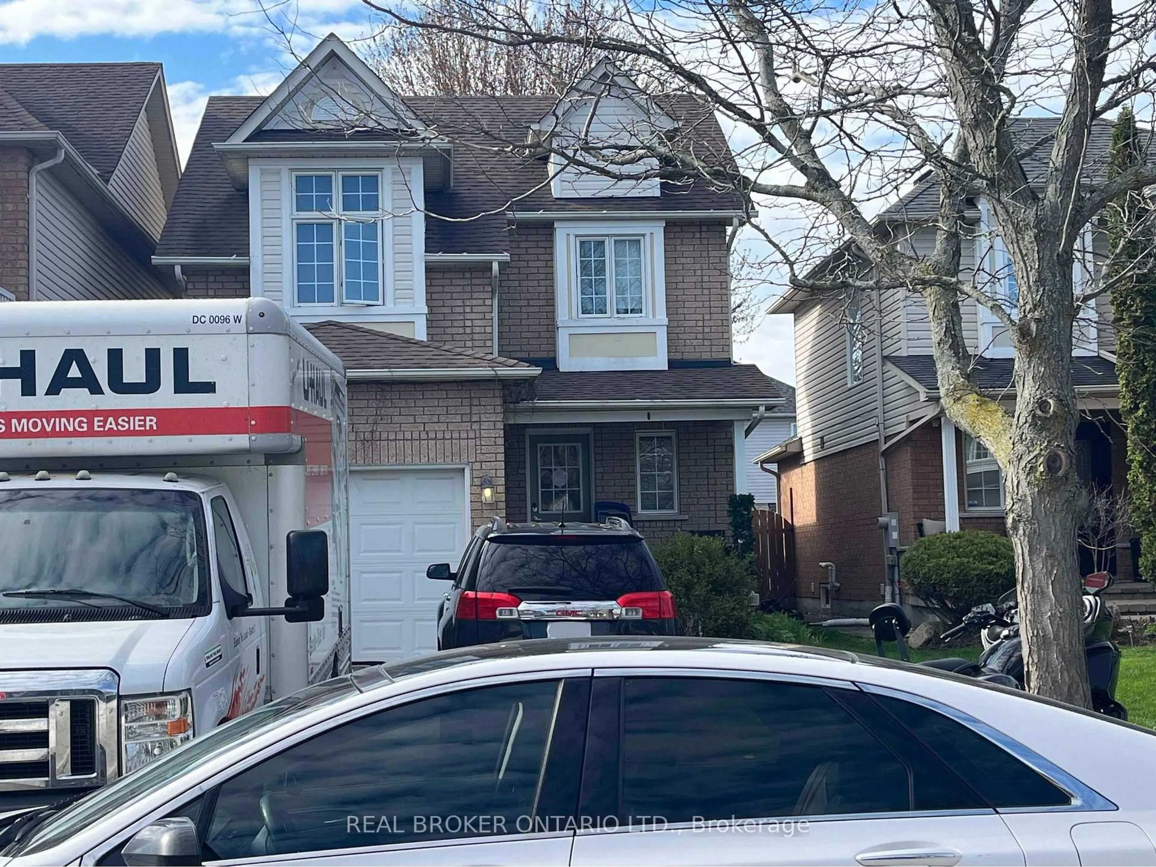 Home with brick exterior material, street for 43 Madden Pl, Clarington Ontario L1C 5K3