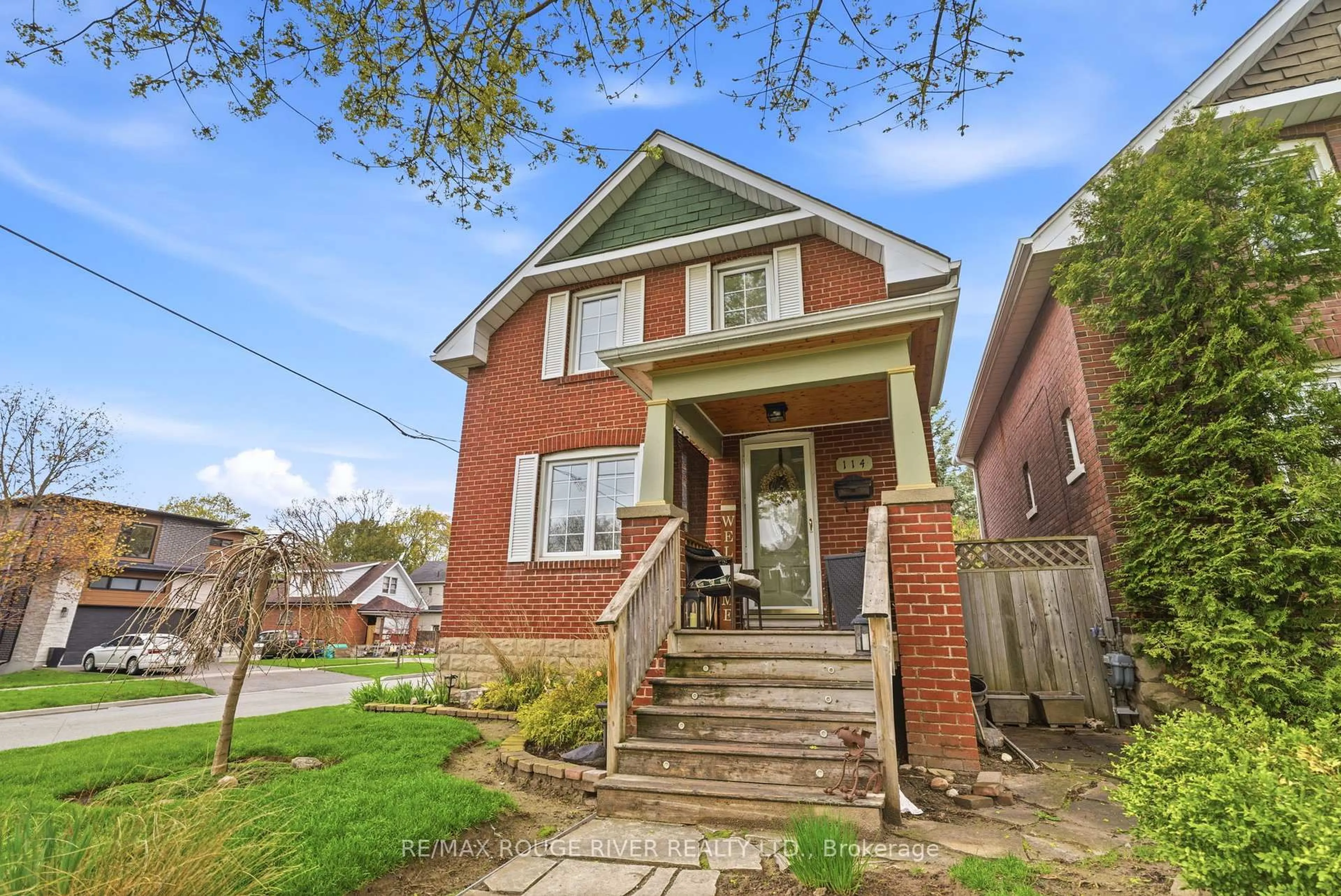 Home with brick exterior material, street for 114 Mclaughlin Blvd, Oshawa Ontario L1G 2P3