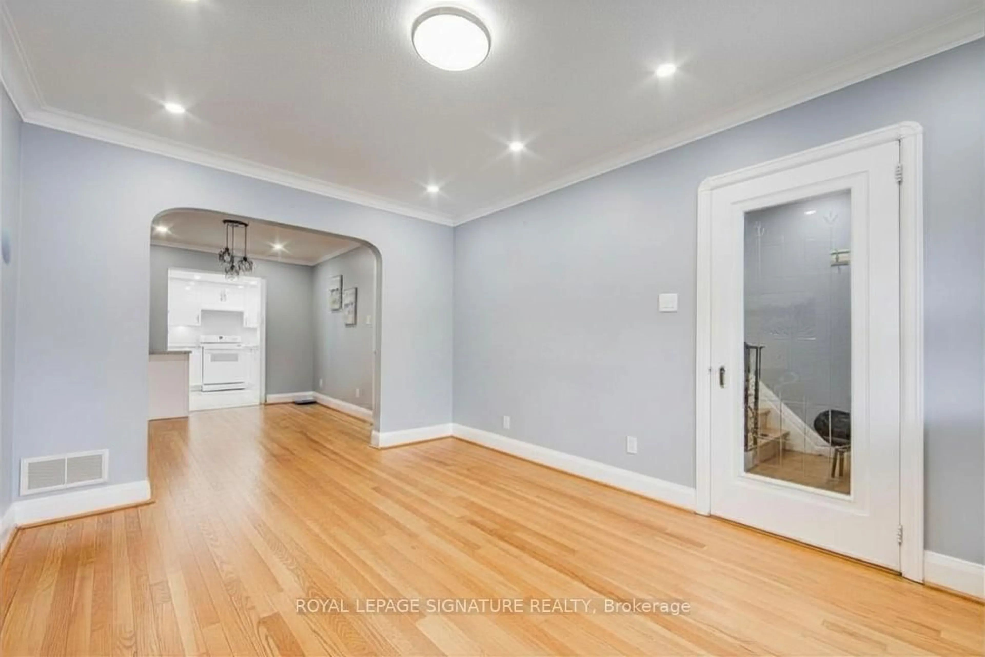 A pic of a room for 6 Cosburn Ave, Toronto Ontario M6E 2S7
