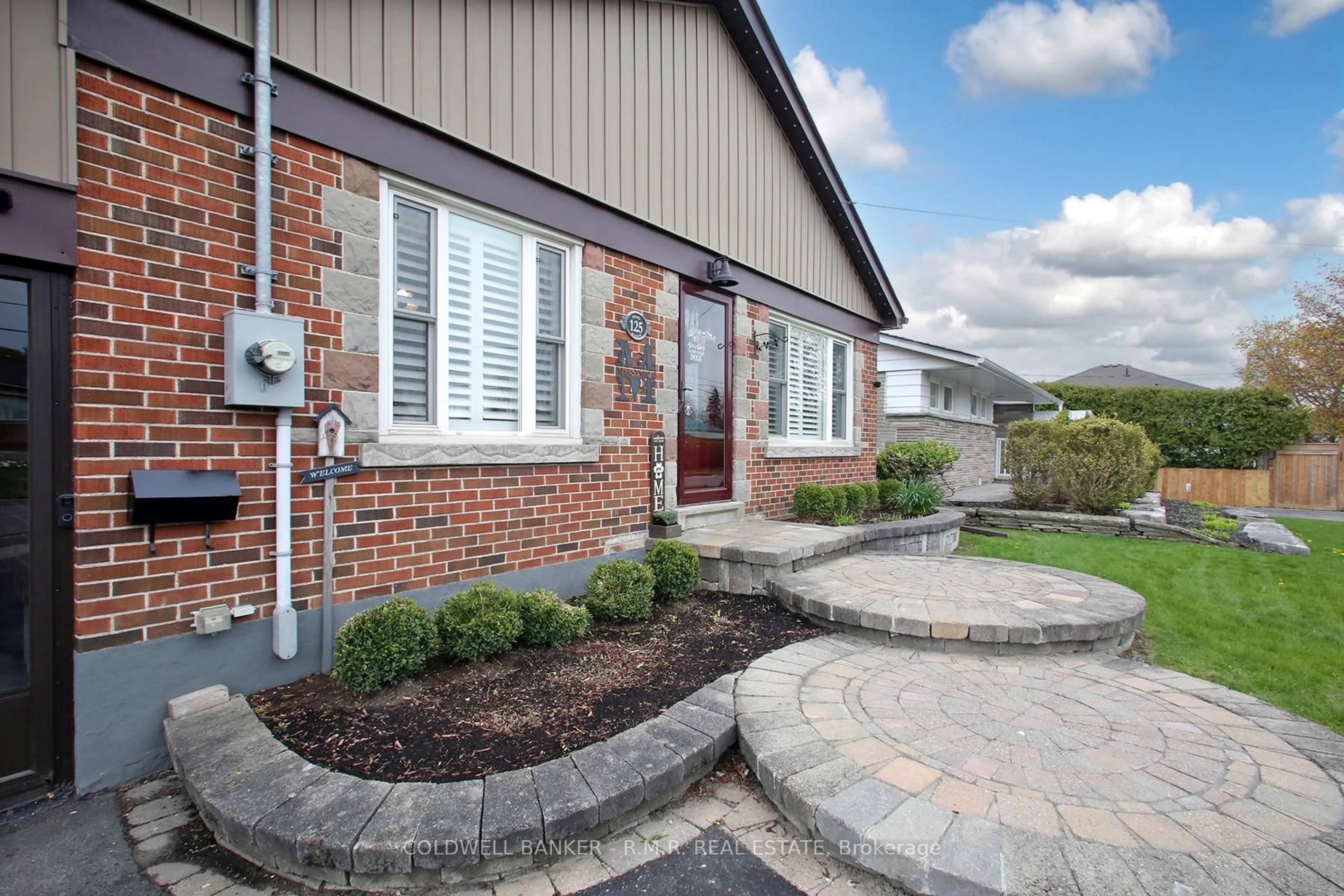 Home with brick exterior material, street for 125 Jones Ave, Oshawa Ontario L1G 3A3