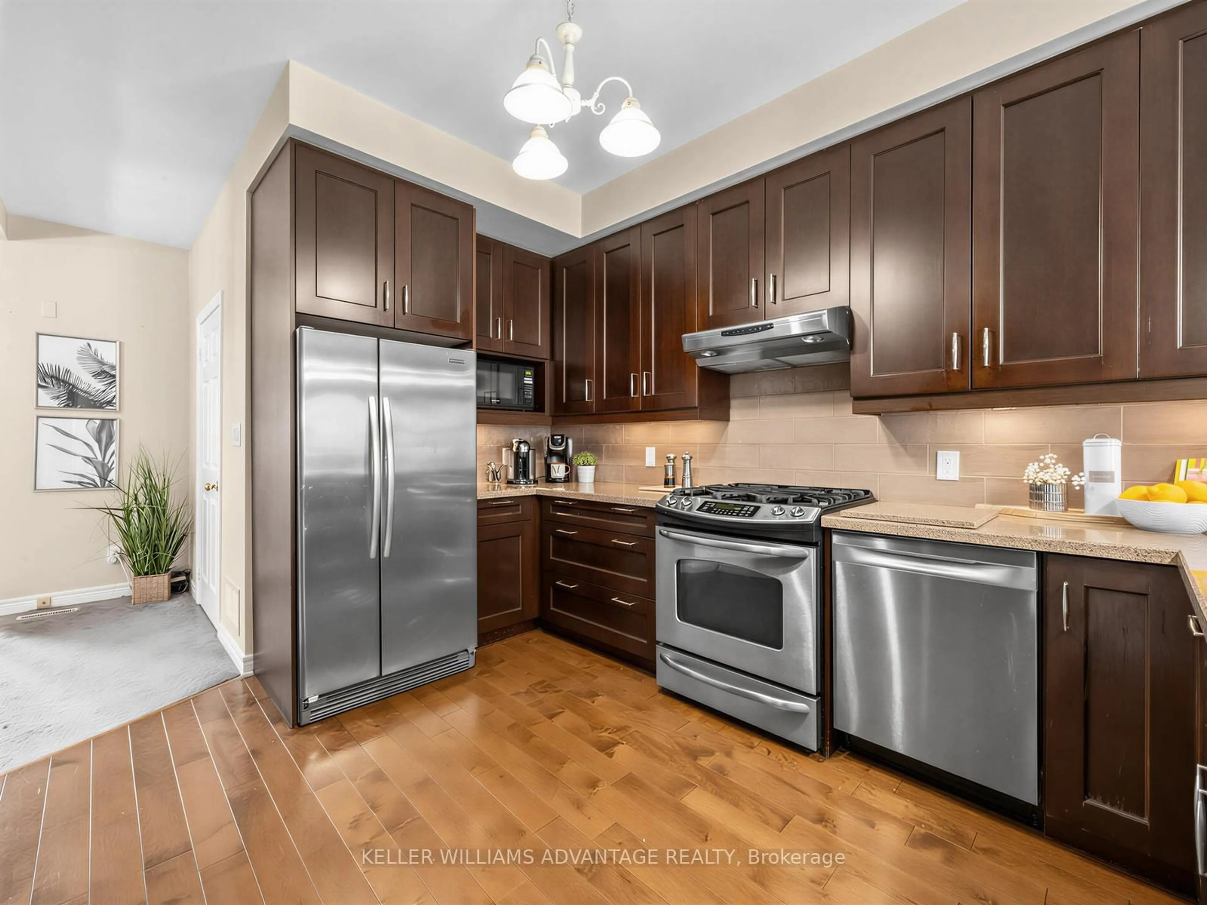 Standard kitchen, unknown for 98 Coalport Dr, Toronto Ontario M1N 4B8