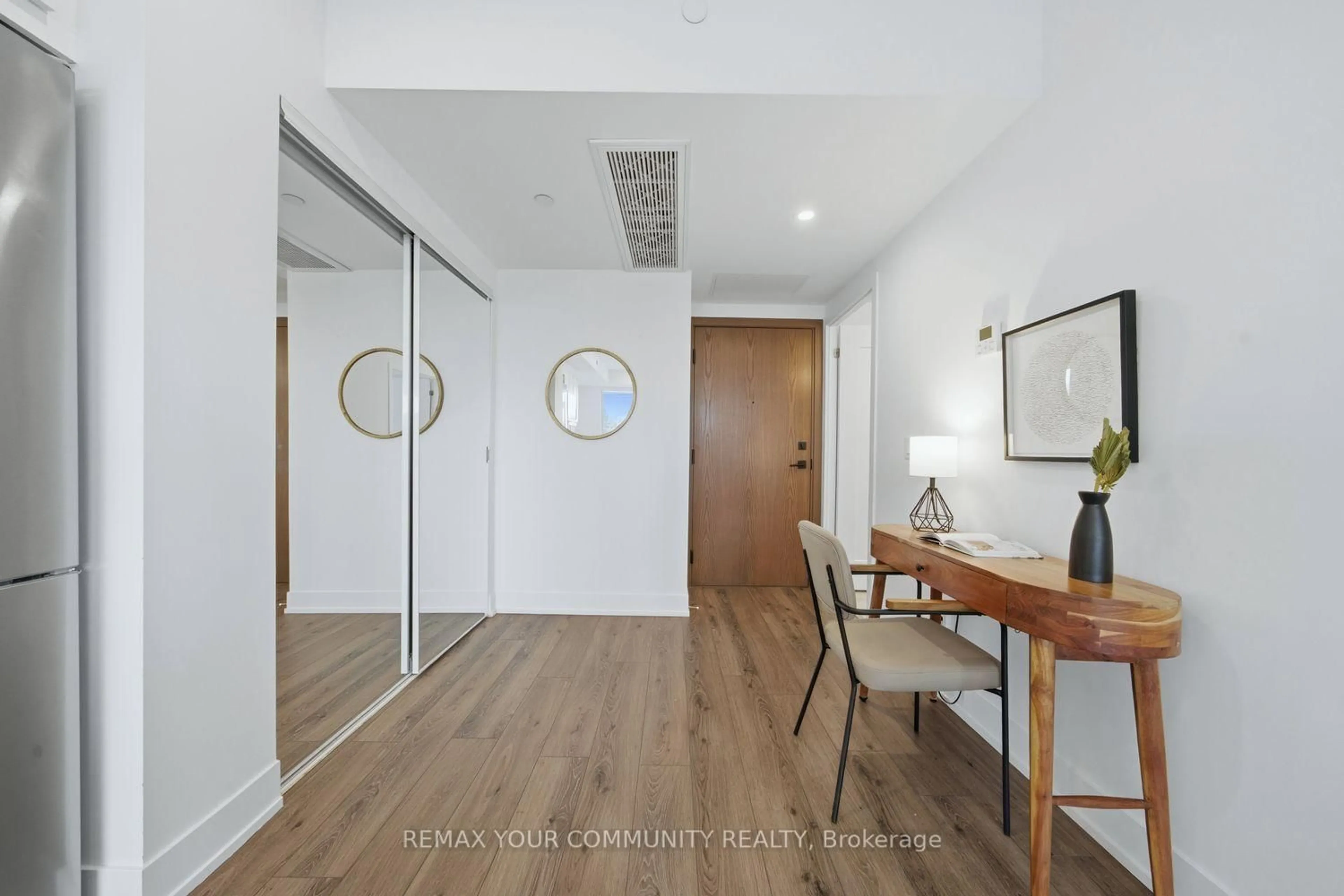 Unknown for 1316 Kingston Rd #305, Toronto Ontario M1N 1P6