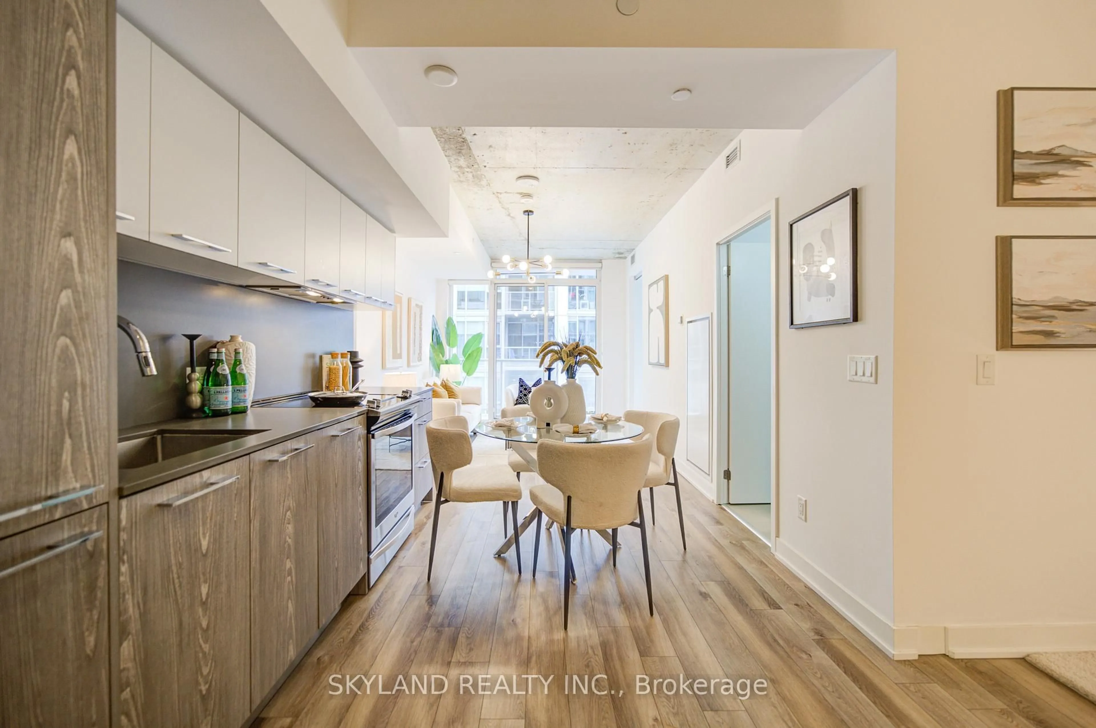 Open concept kitchen, unknown for 30 Baseball Pl, Toronto Ontario M4M 0E8