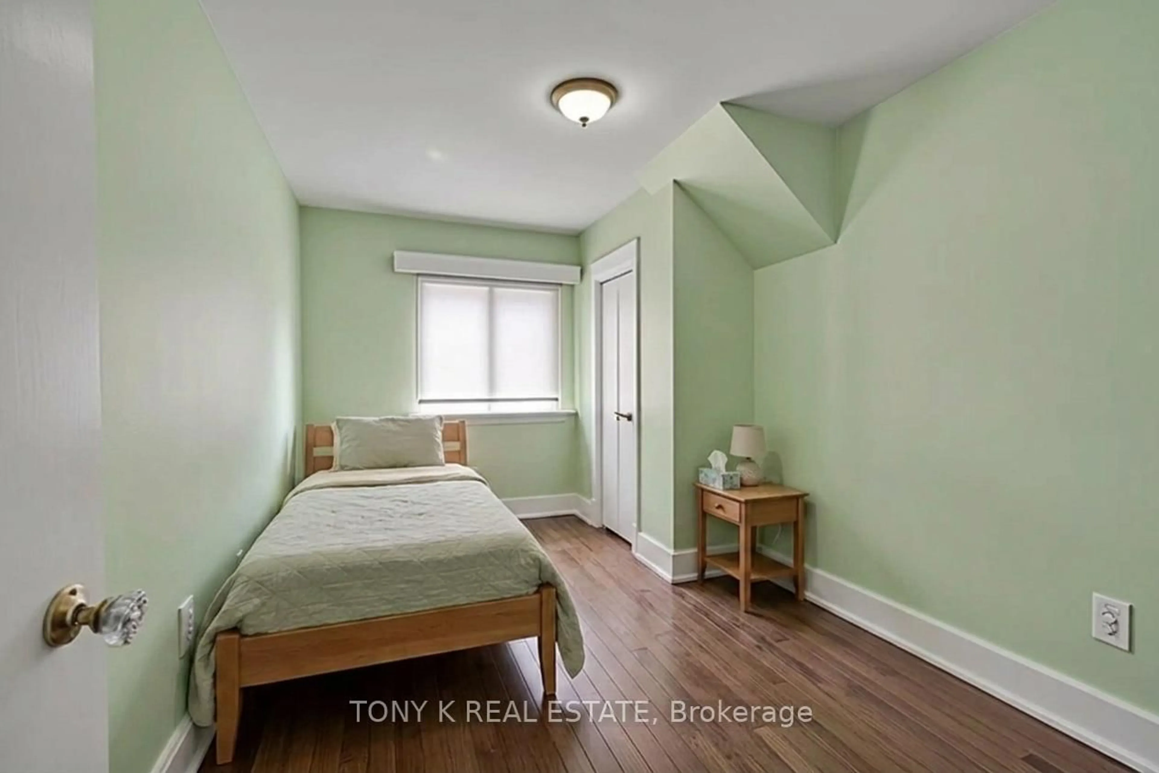 A pic of a room for 20 North Woodrow Blvd, Toronto Ontario M1K 1W1