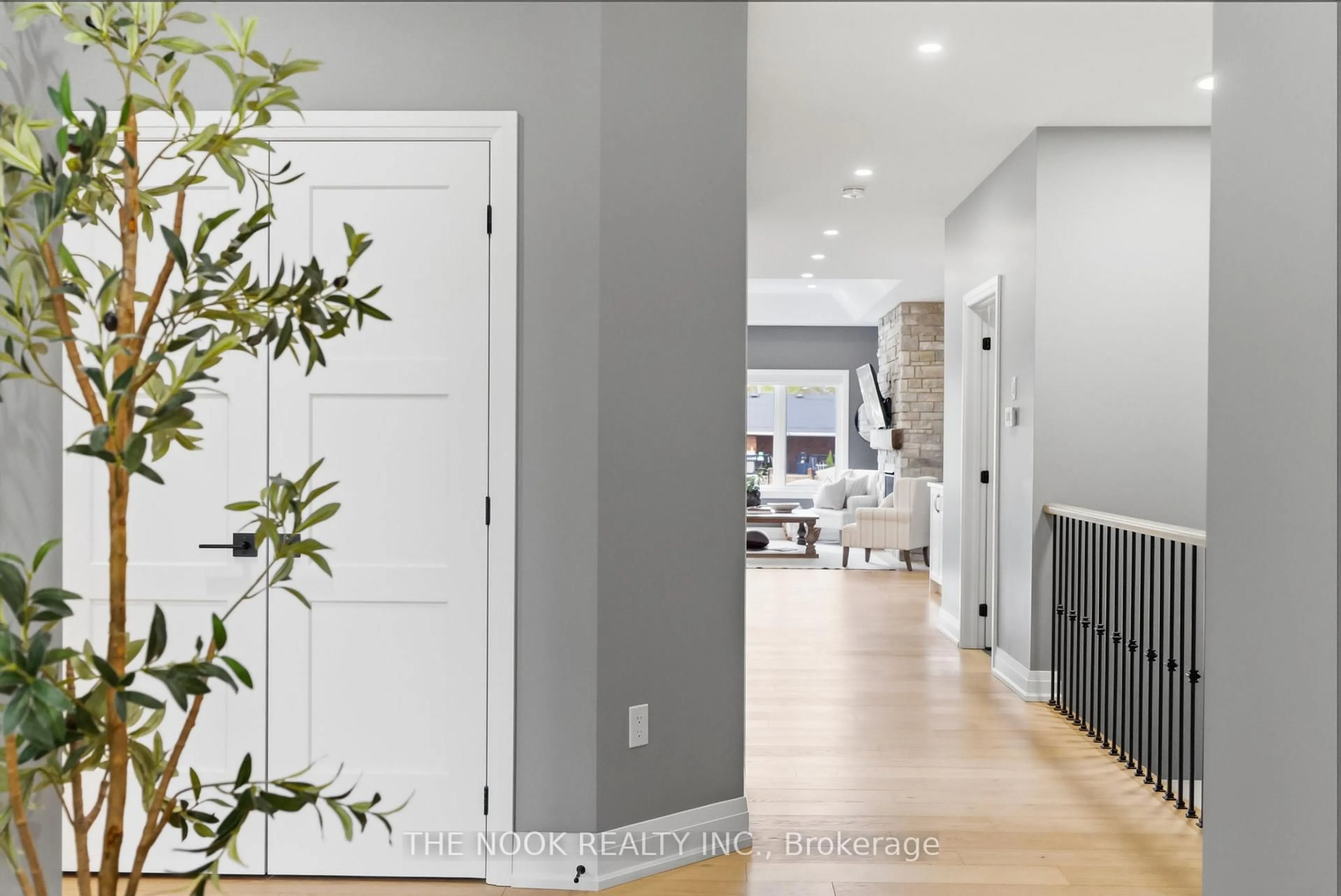 Indoor entryway for 75B Duke St, Clarington Ontario L1C 2V7