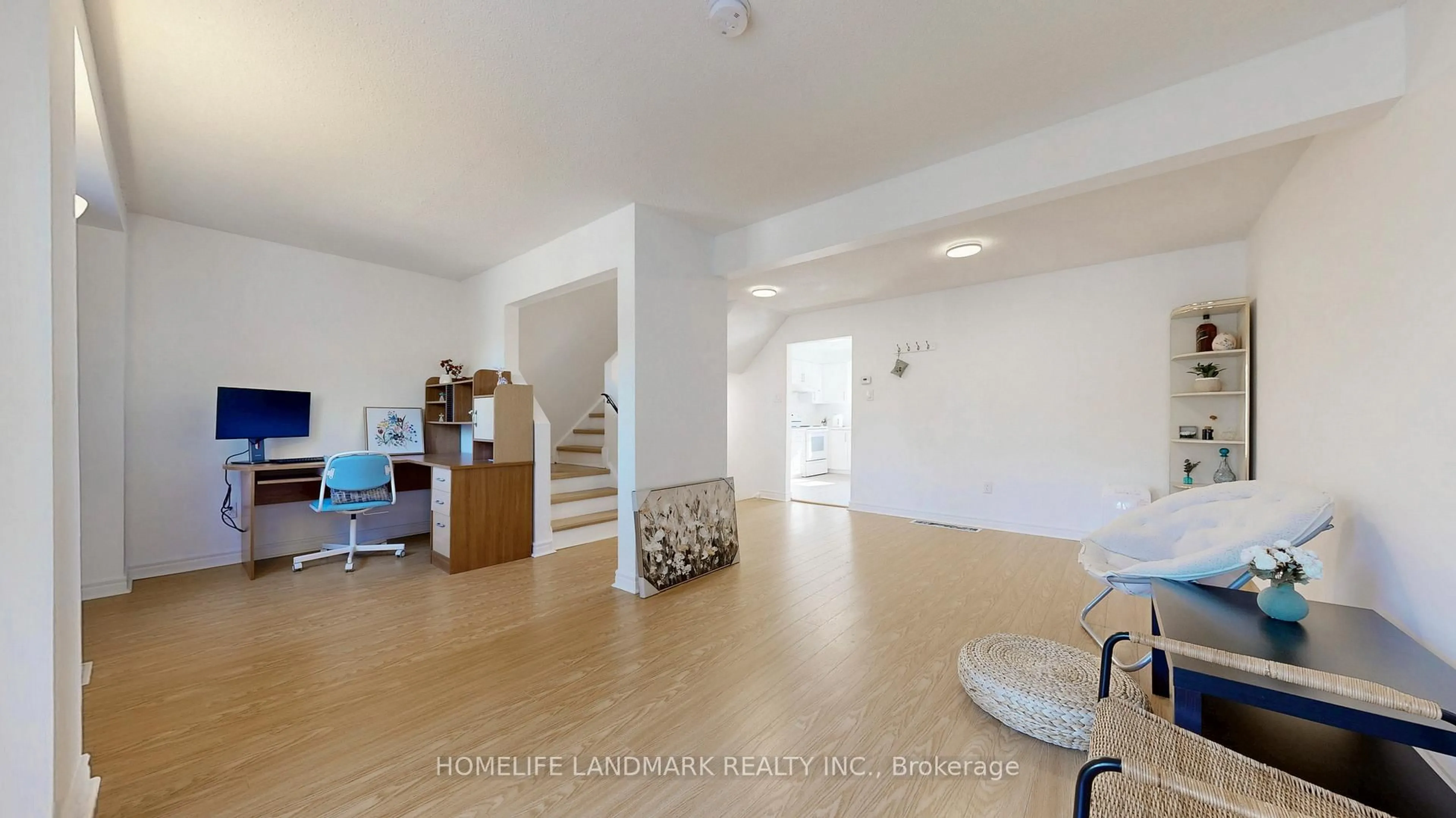 Indoor foyer for 19 Fundy Bay Blvd, Toronto Ontario M1W 3A1