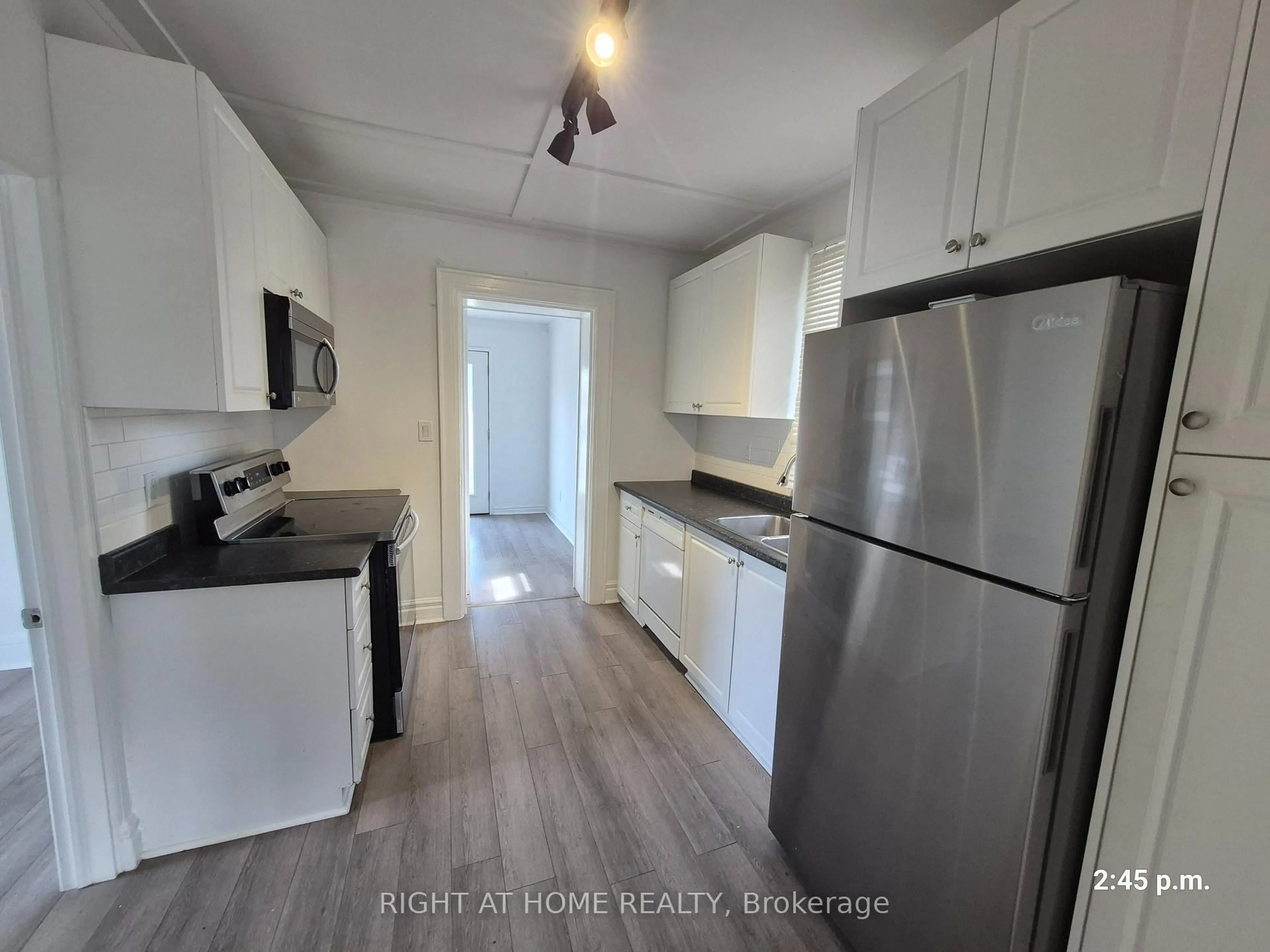 Unknown for 307 Eulalie Ave, Oshawa Ontario L1H 2B6
