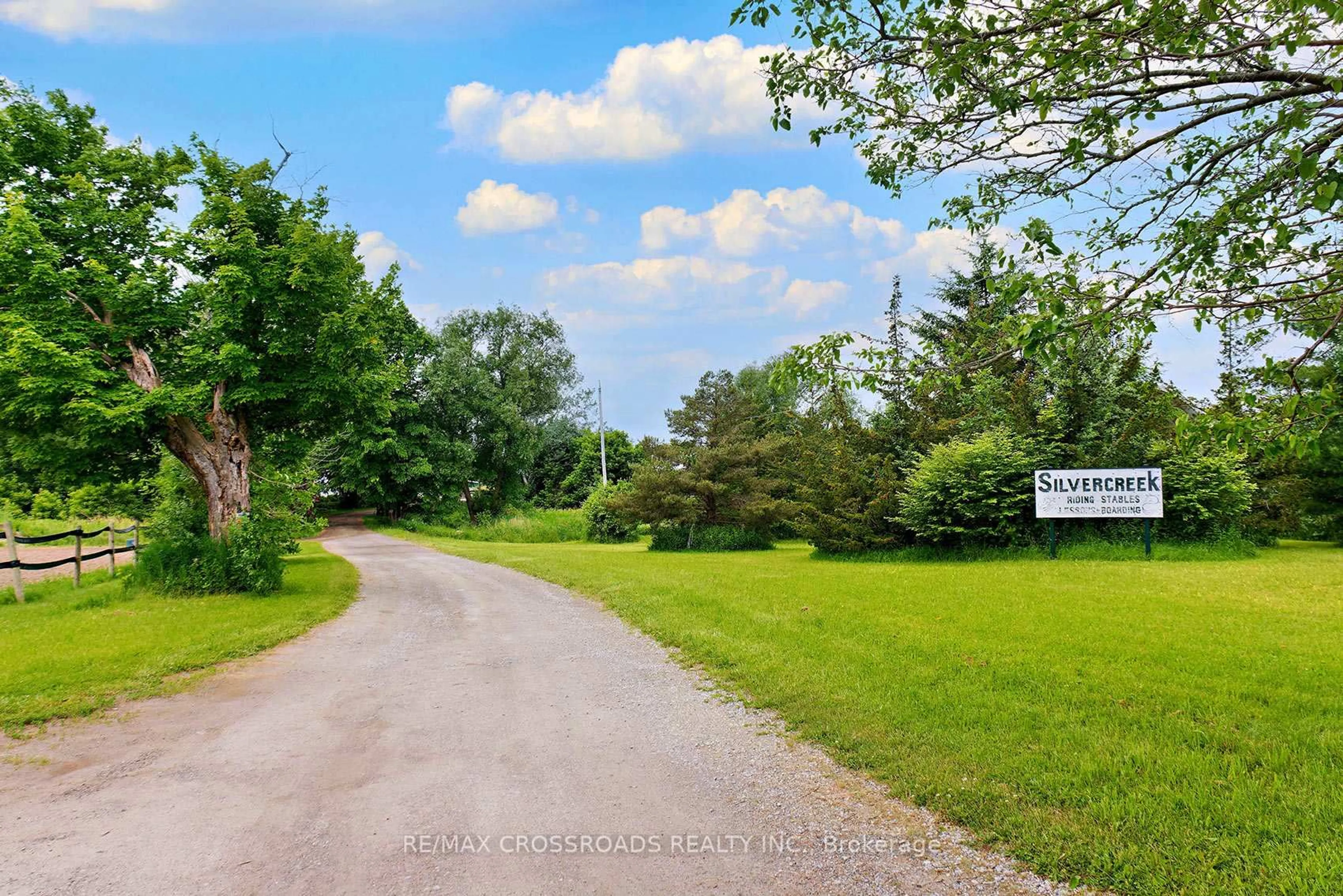 A pic from outside/outdoor area/front of a property/back of a property/a pic from drone, unknown for 2300 Rosebank Rd, Pickering Ontario L1X 2R5