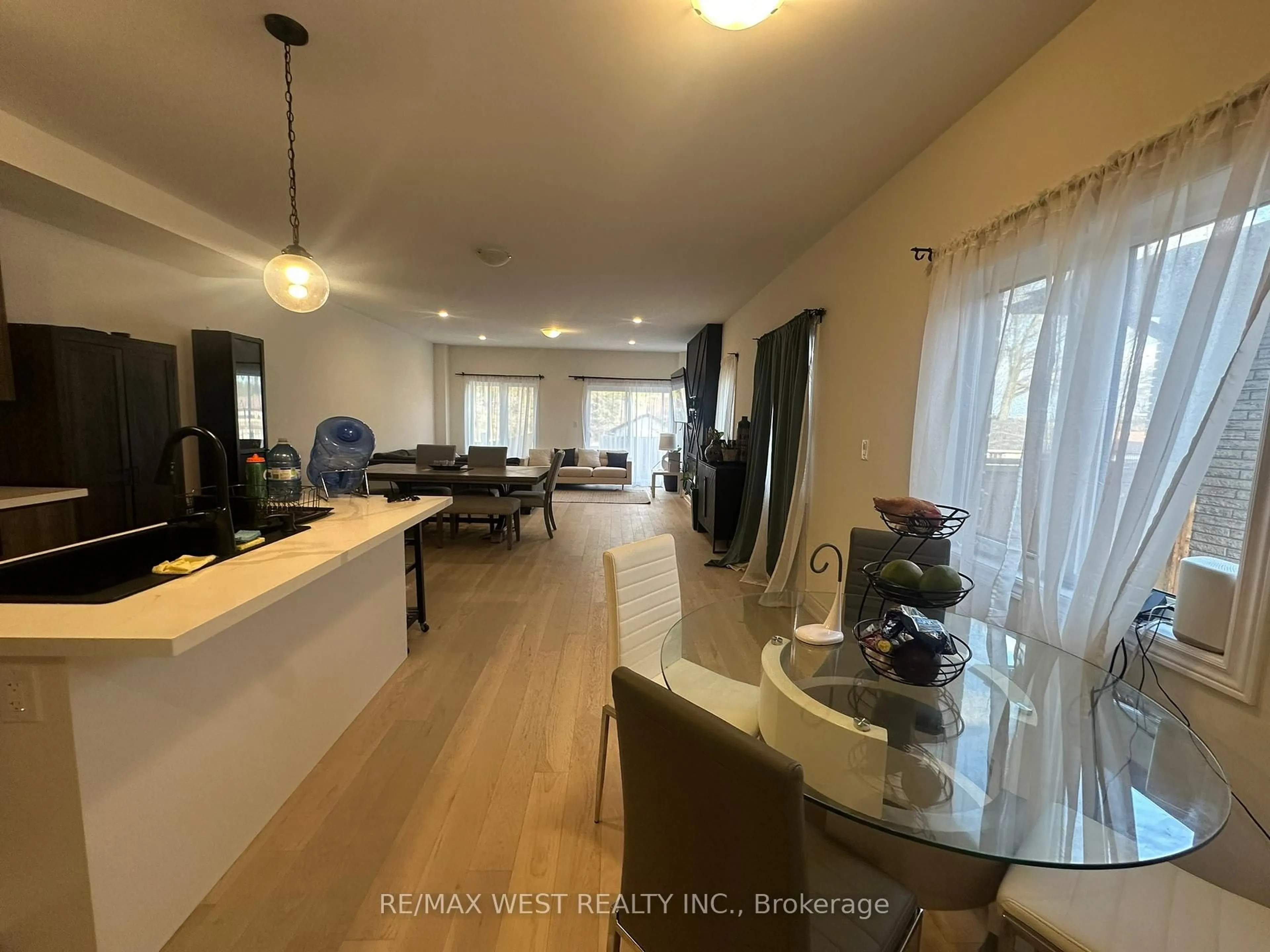A pic of a room for 131 Guelph St, Oshawa Ontario L1H 6H8