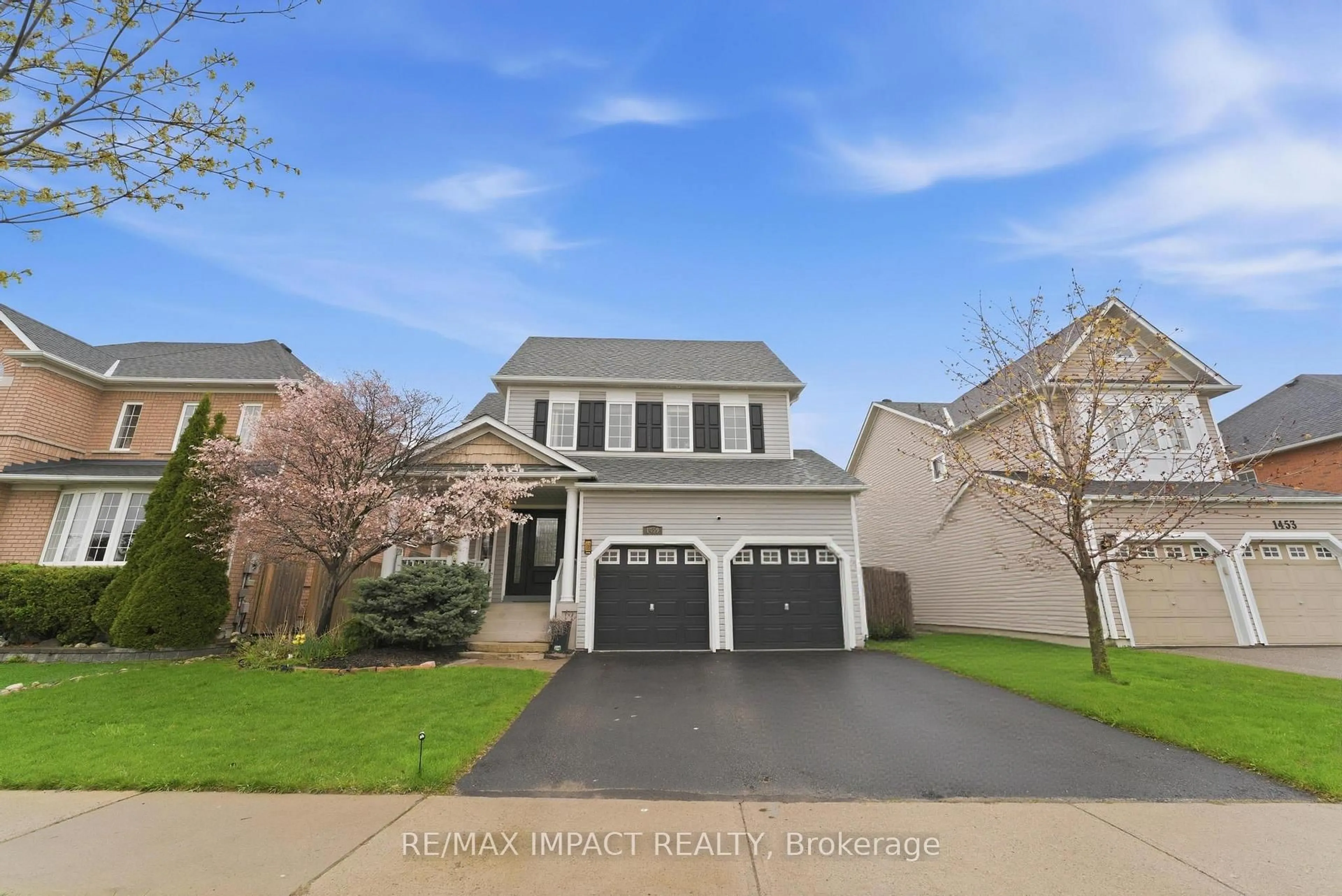 Home with vinyl exterior material, street for 1459 Grandview St, Oshawa Ontario L1K 2N8