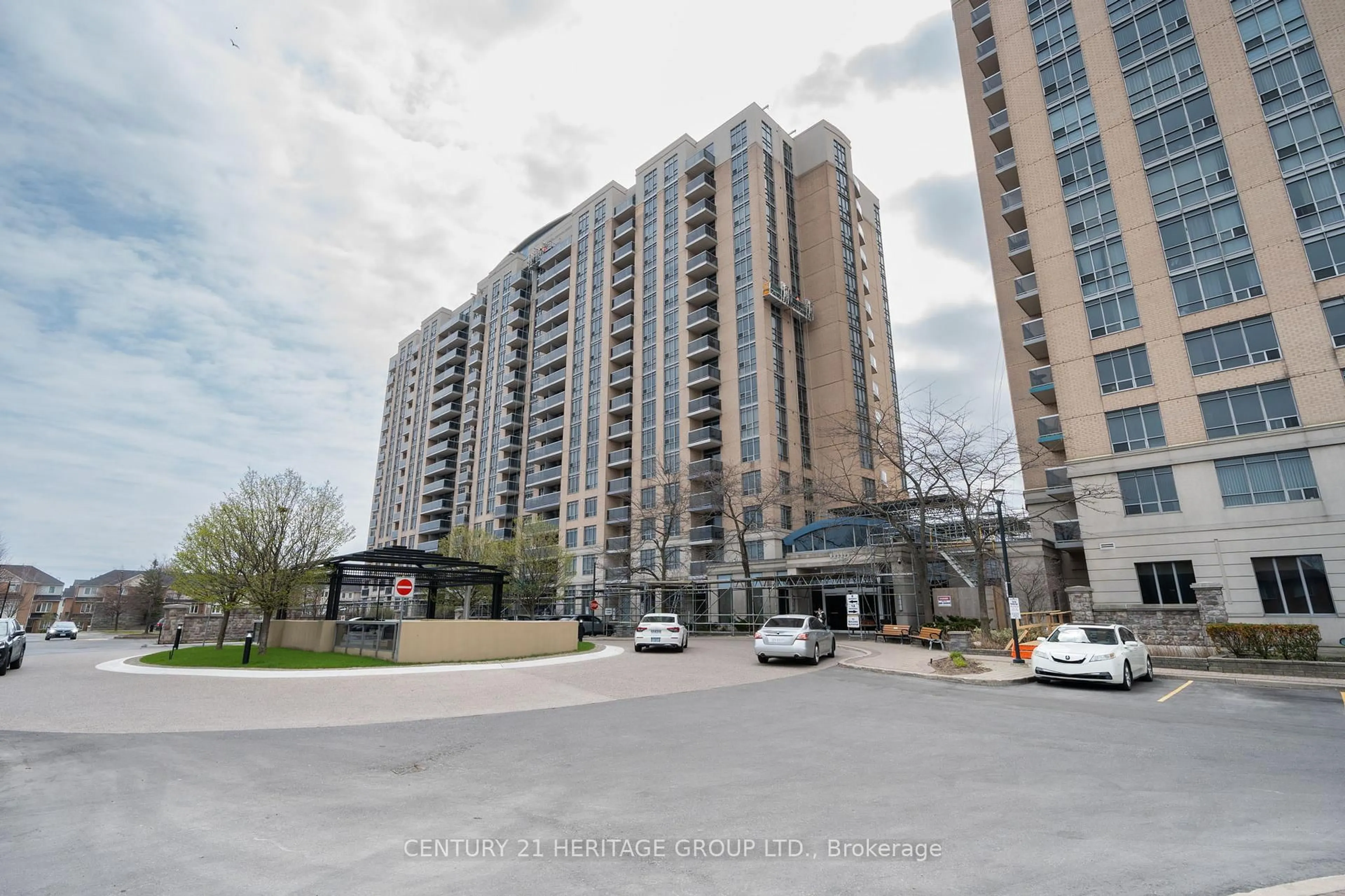 Unknown for 8 Mondeo Dr #415, Toronto Ontario M1P 5C7