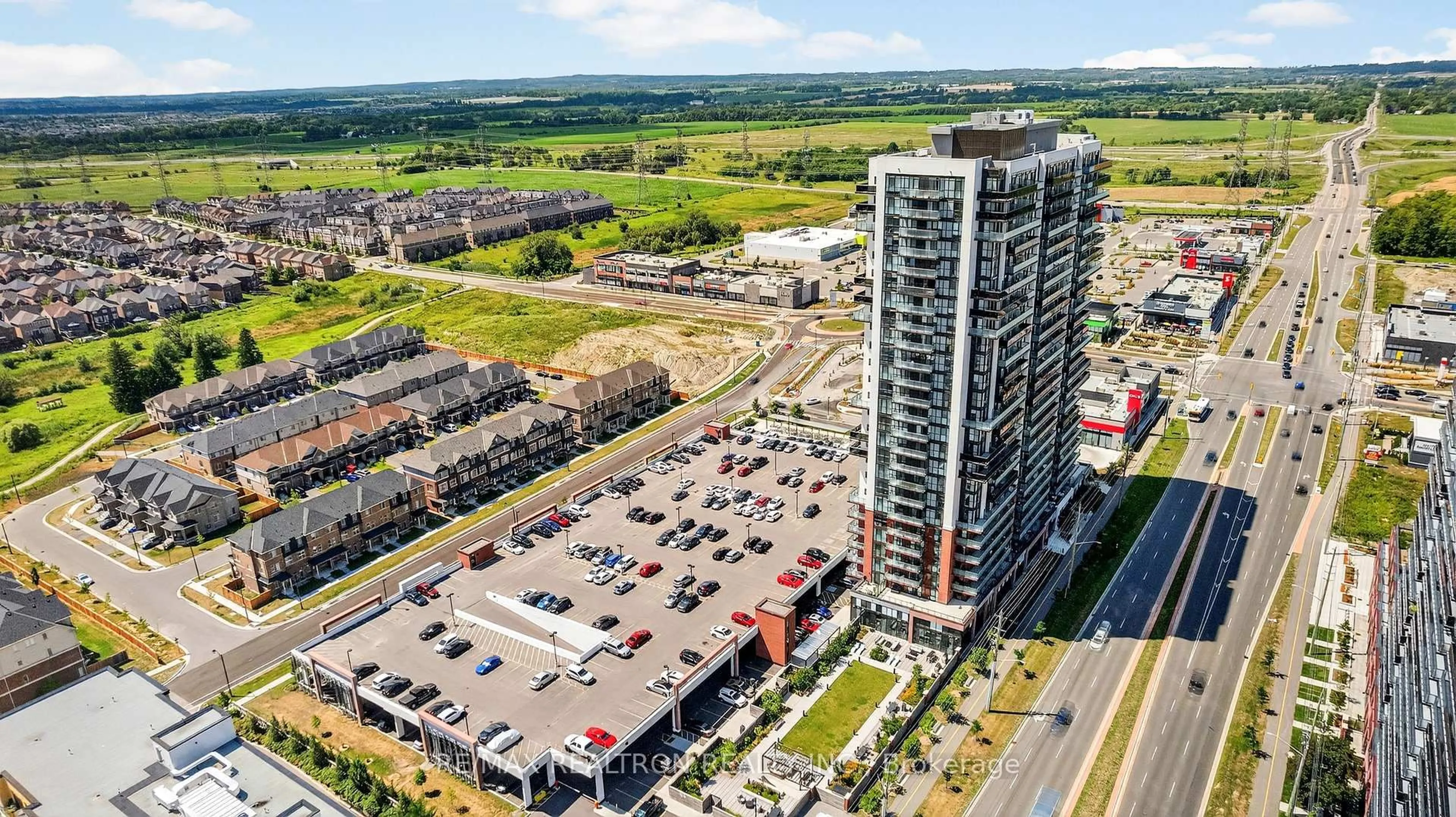 A pic from outside/outdoor area/front of a property/back of a property/a pic from drone, city buildings view from balcony for 2550 Simcoe St #1212, Oshawa Ontario L1L 0R5