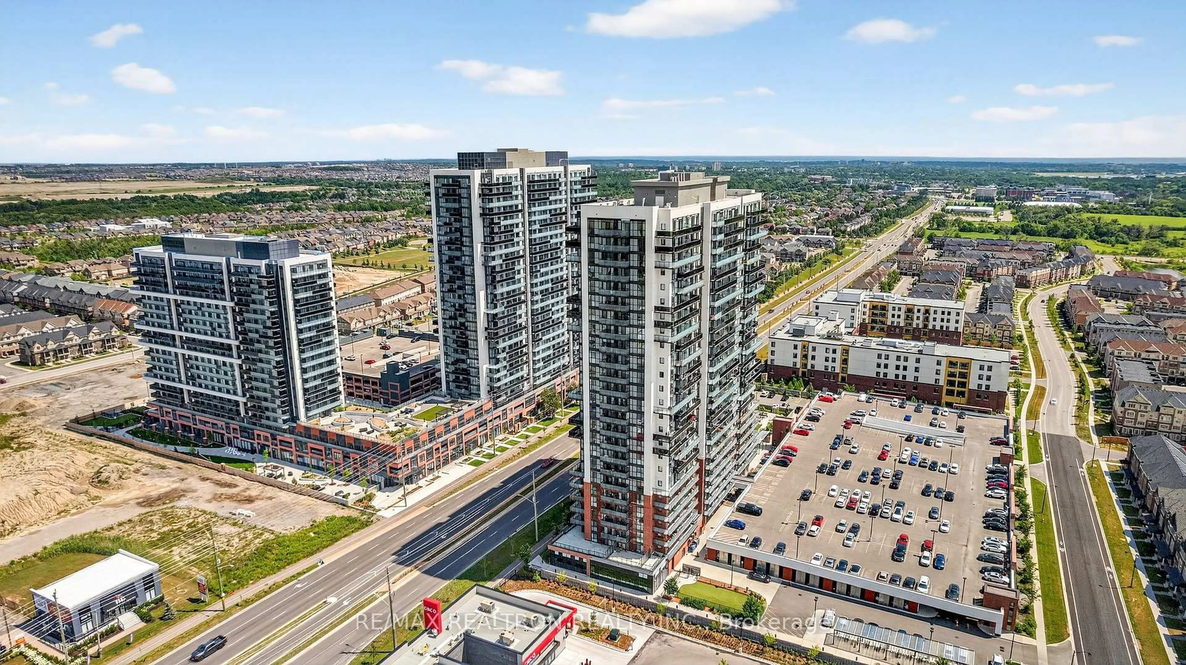 A pic from outside/outdoor area/front of a property/back of a property/a pic from drone, city buildings view from balcony for 2550 Simcoe St #1212, Oshawa Ontario L1L 0R5
