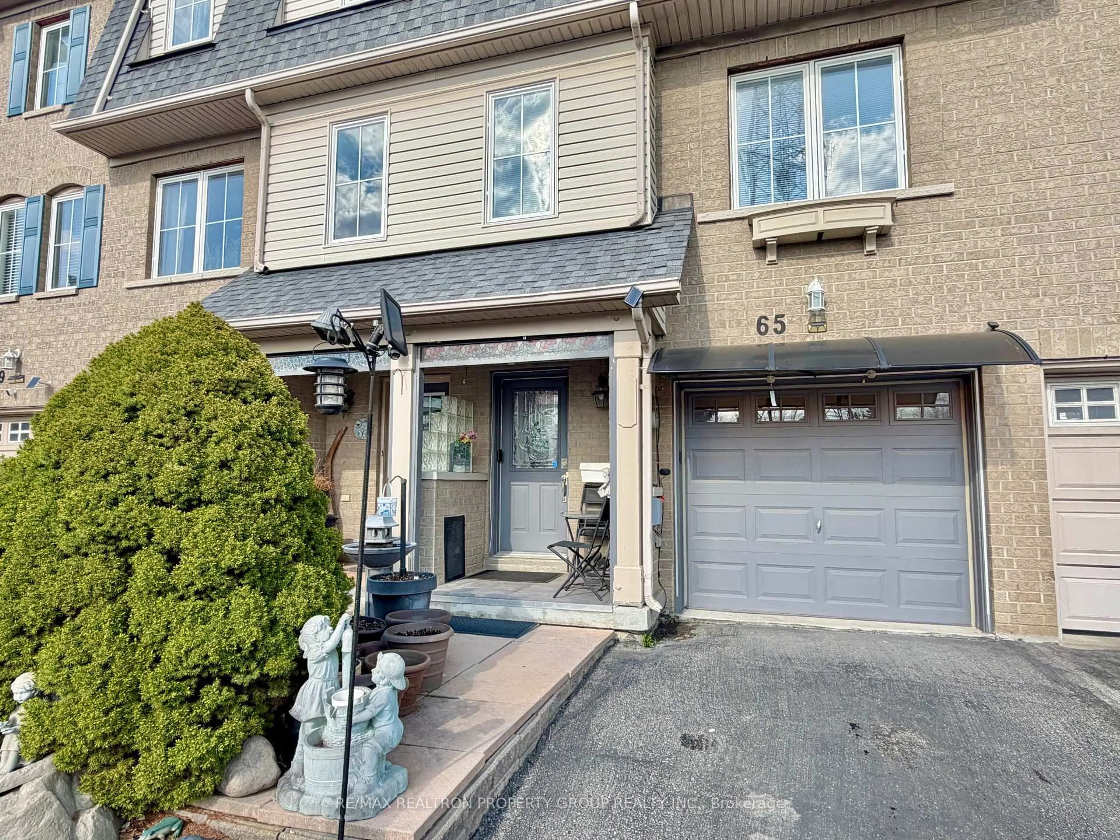 Unknown for 65 Mike Myers Dr, Toronto Ontario M1P 5G4