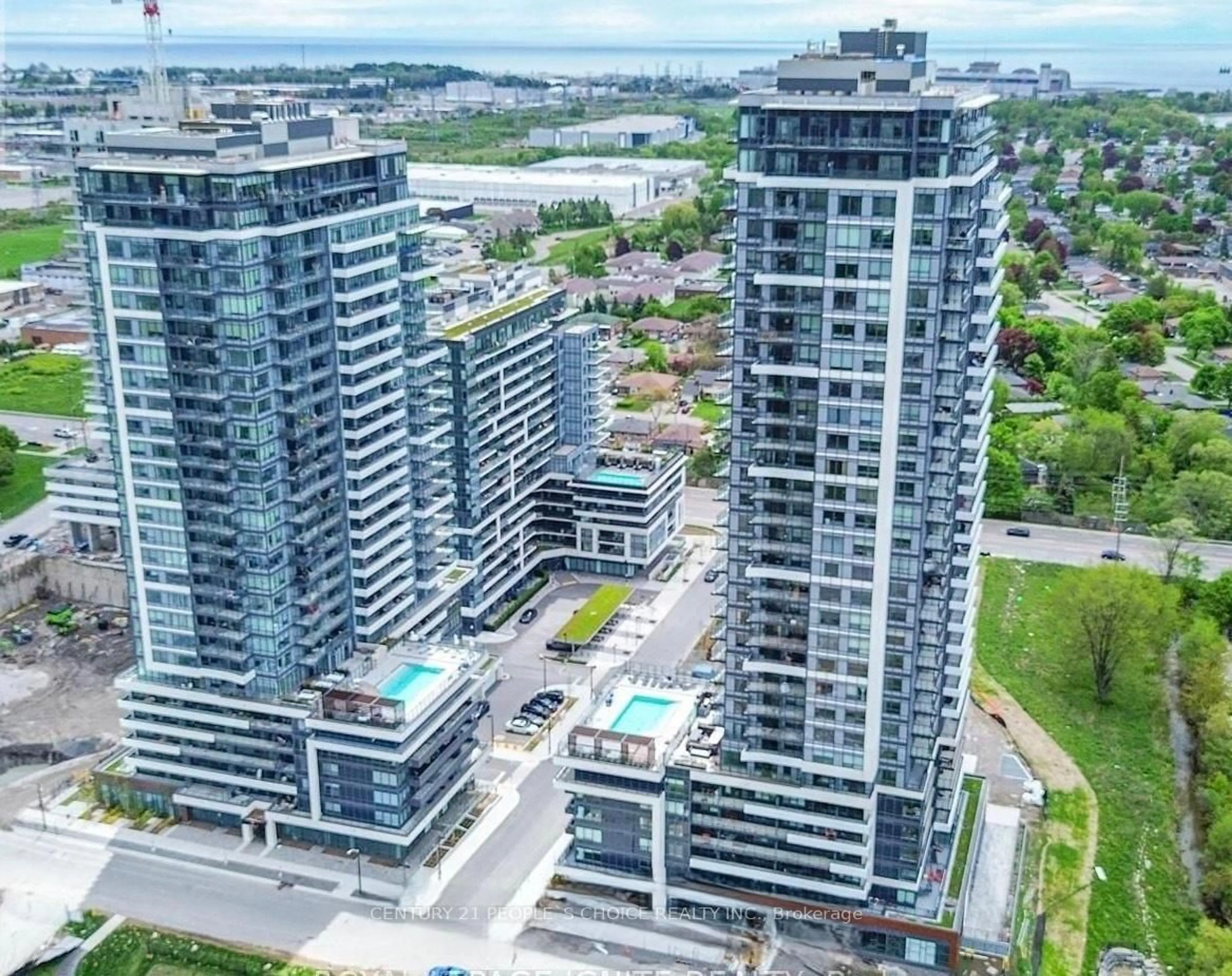A pic from outside/outdoor area/front of a property/back of a property/a pic from drone, city buildings view from balcony for 1455 Celebration Dr #611, Pickering Ontario L1W 0C3