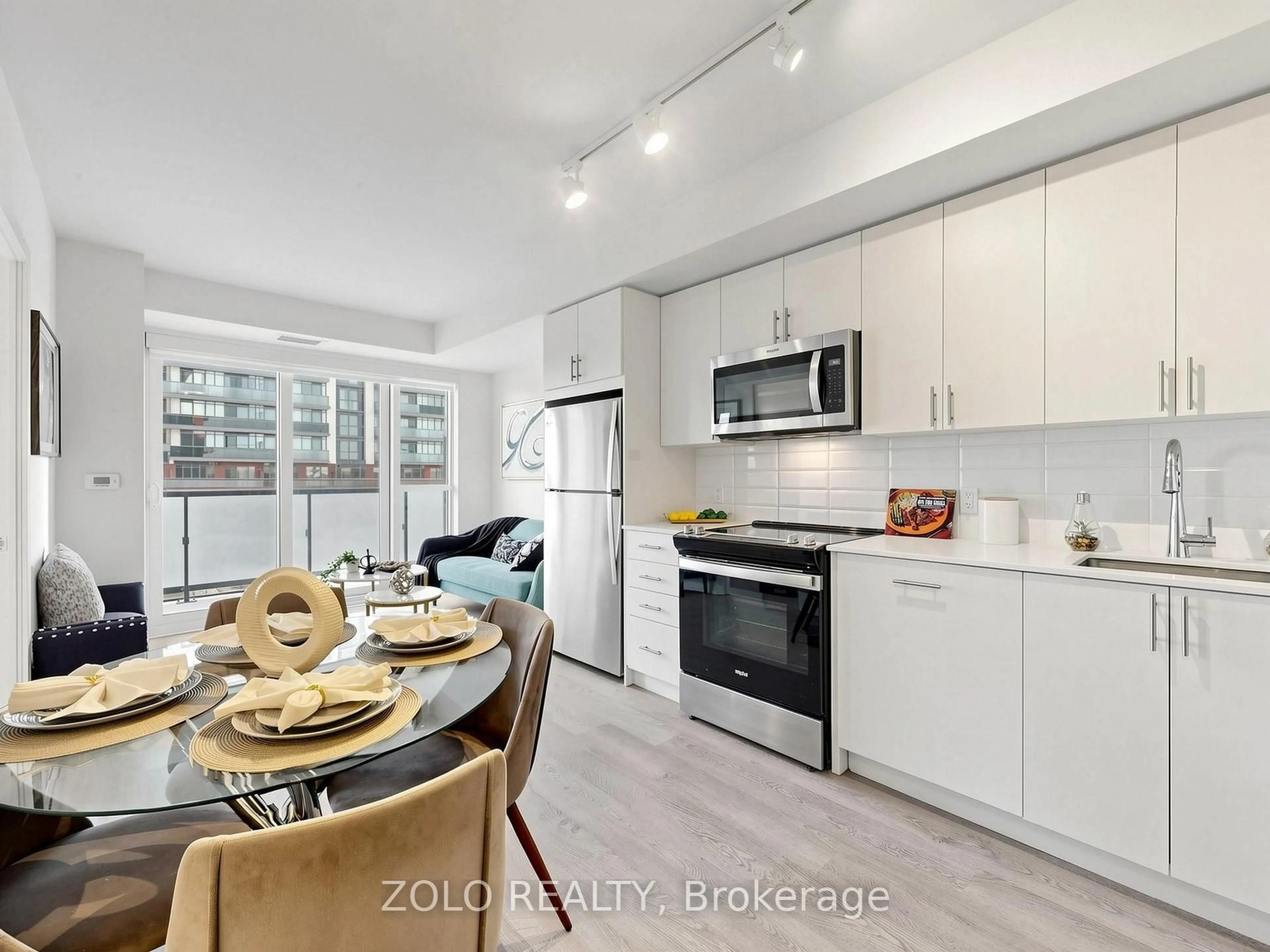 Open concept kitchen, unknown for 2550 Simcoe St #315, Oshawa Ontario L1L 0R5