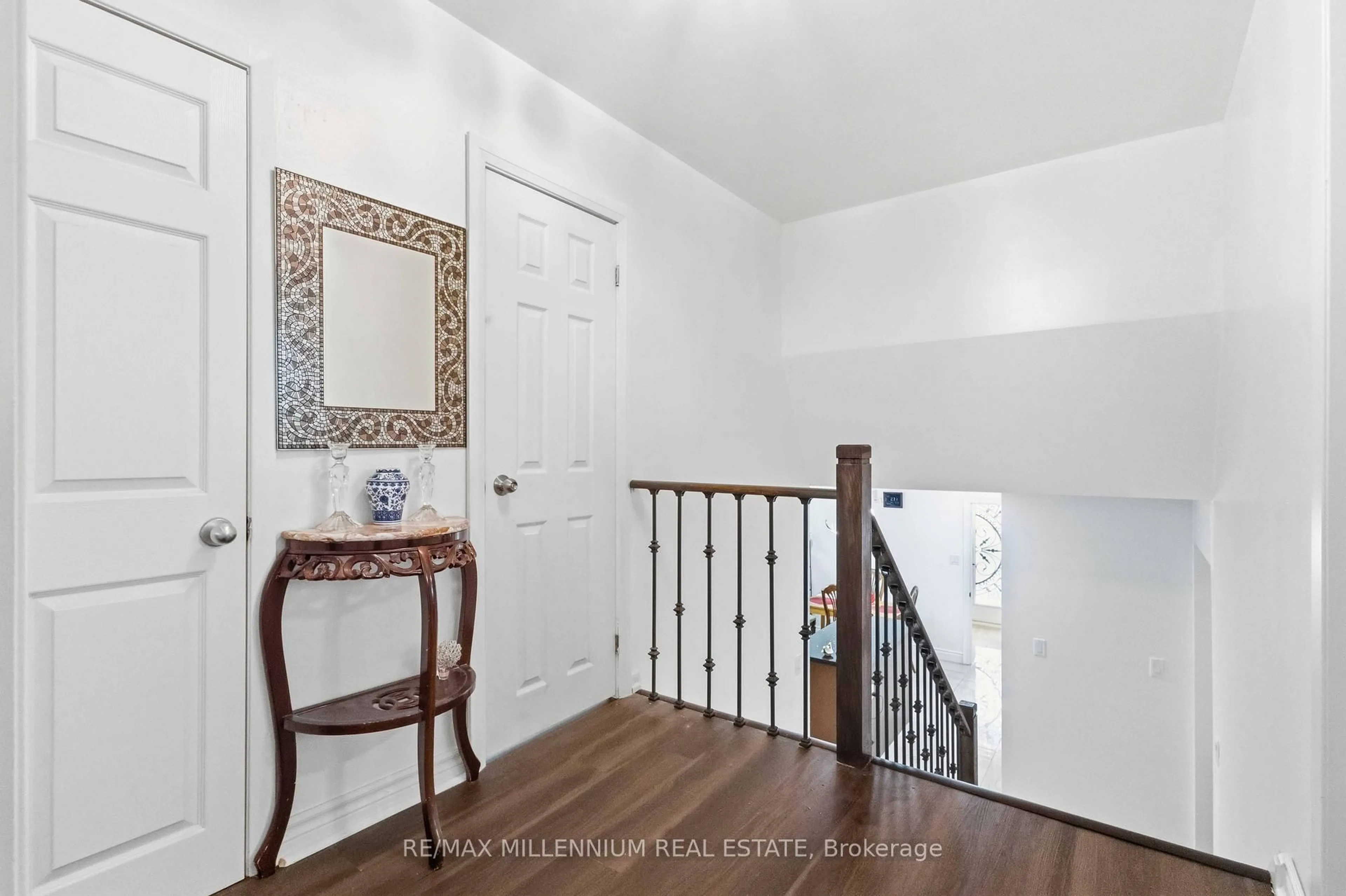 Indoor entryway for 204A Bellamy Rd, Toronto Ontario M1J 2L6