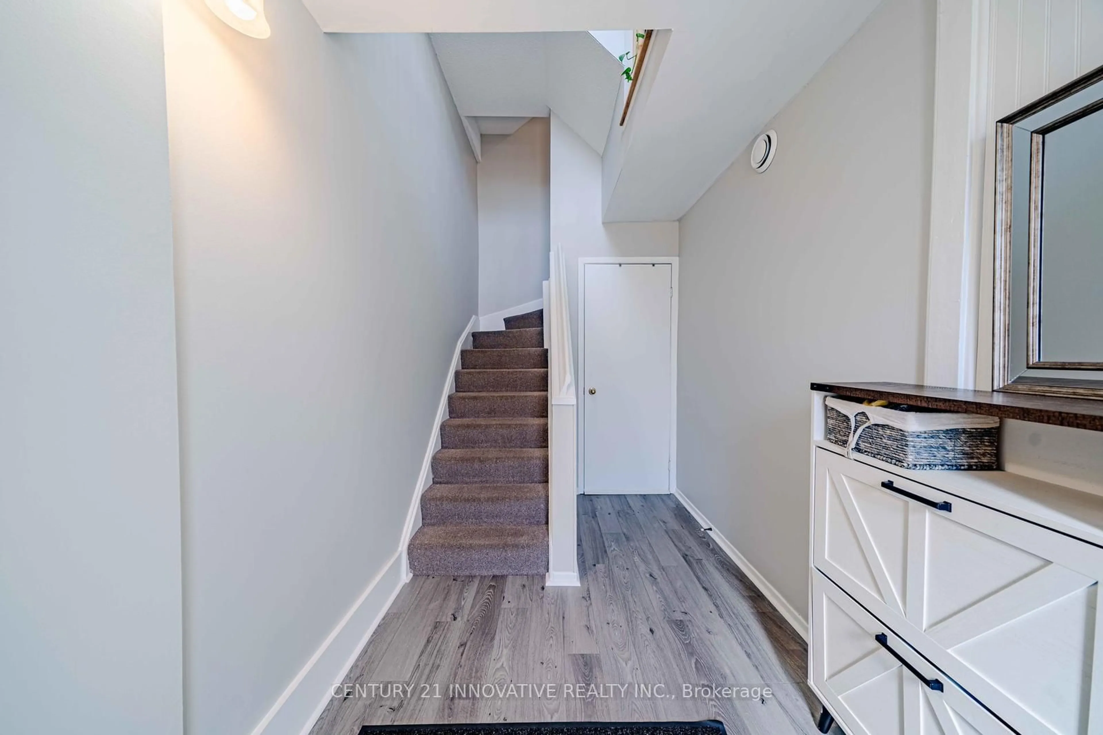 Unknown for 35 The Bridle Path, Clarington Ontario L1C 3W1