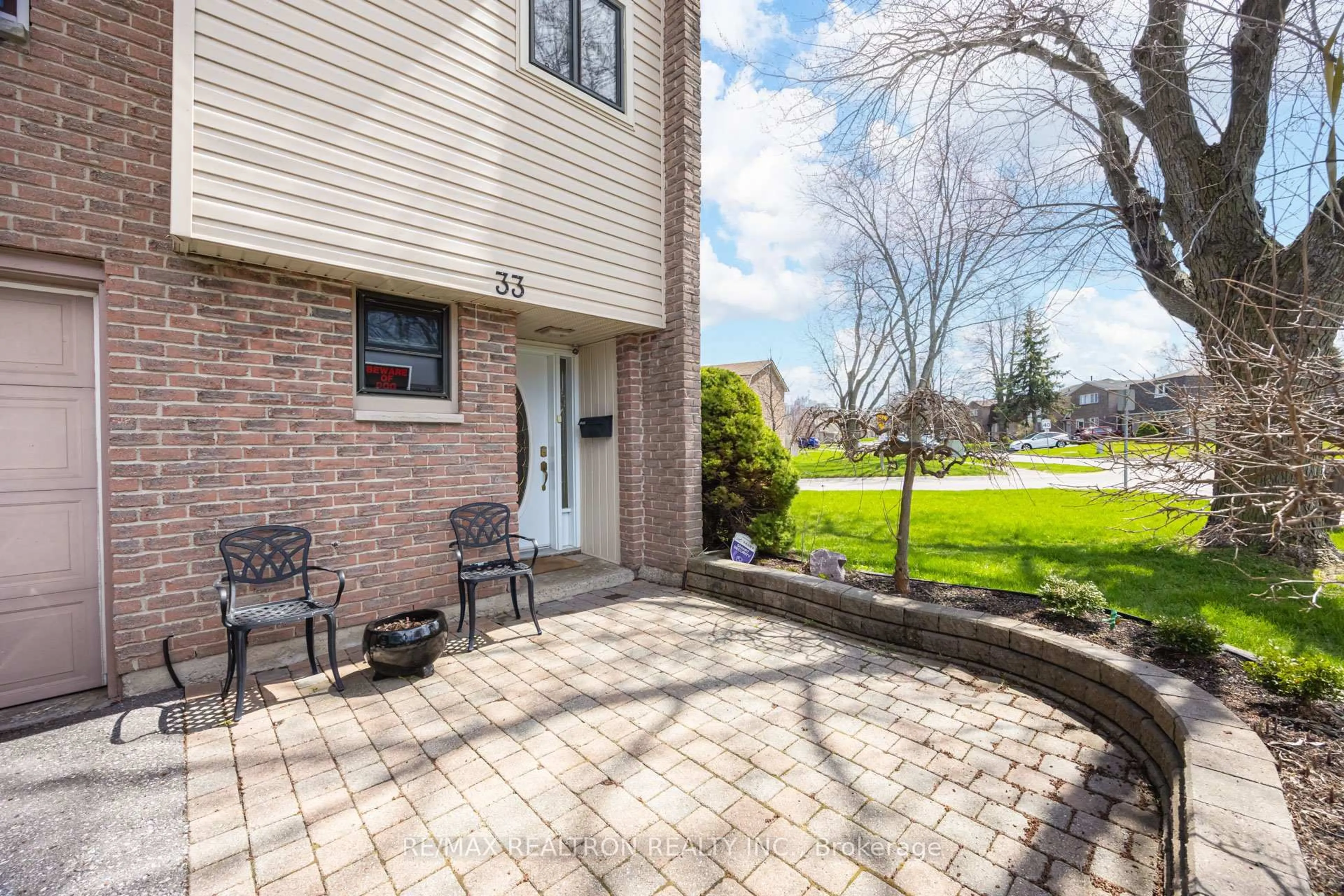 Patio, street for 33 Clover Ridge Dr, Ajax Ontario L1S 3M5