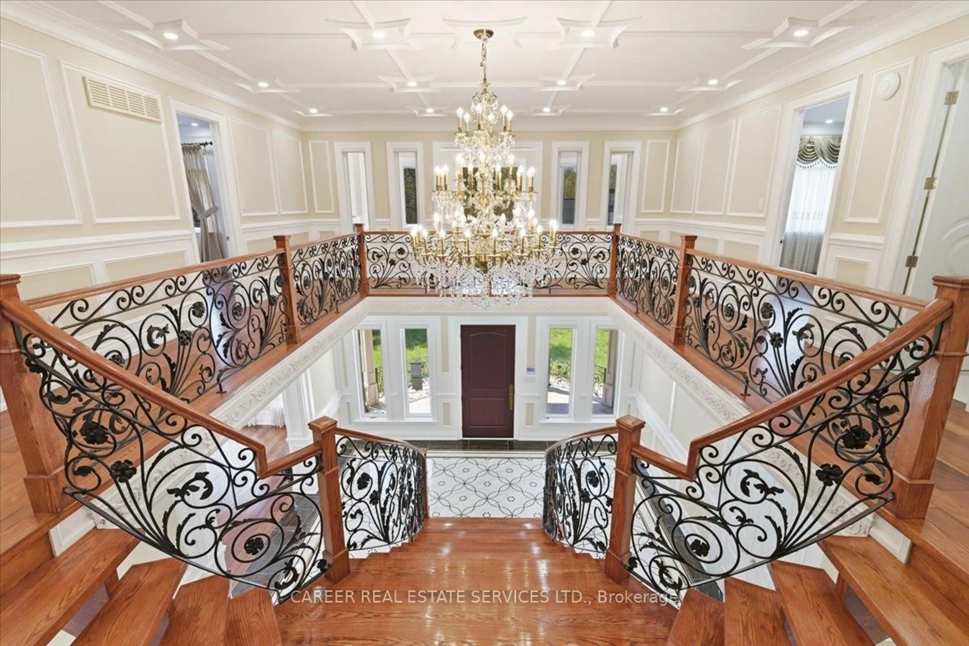 Indoor foyer for 6 Bellehaven Cres, Toronto Ontario M1M 1H3