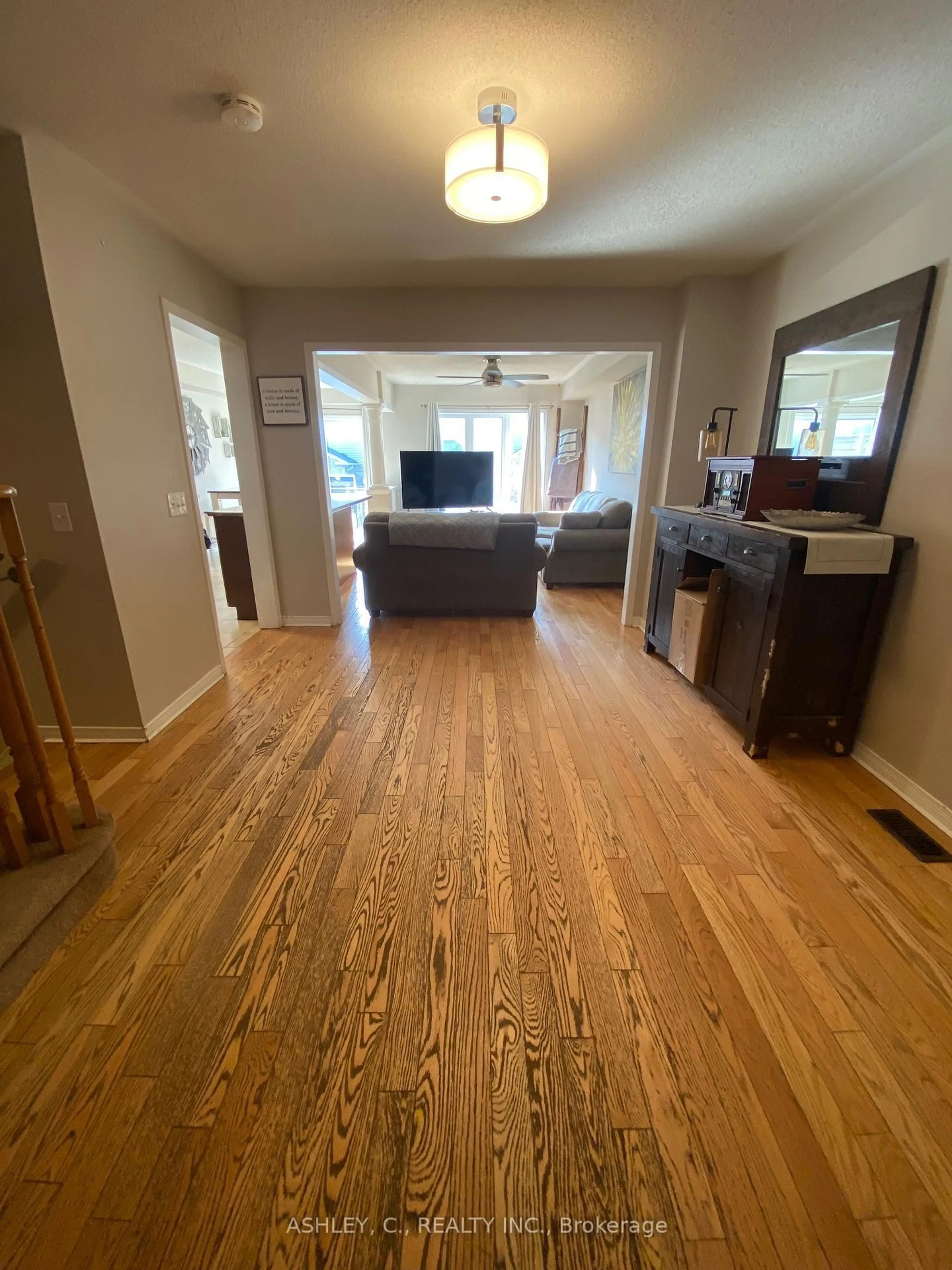 A pic of a room for 104 James Govan Dr, Whitby Ontario L1N 0J7