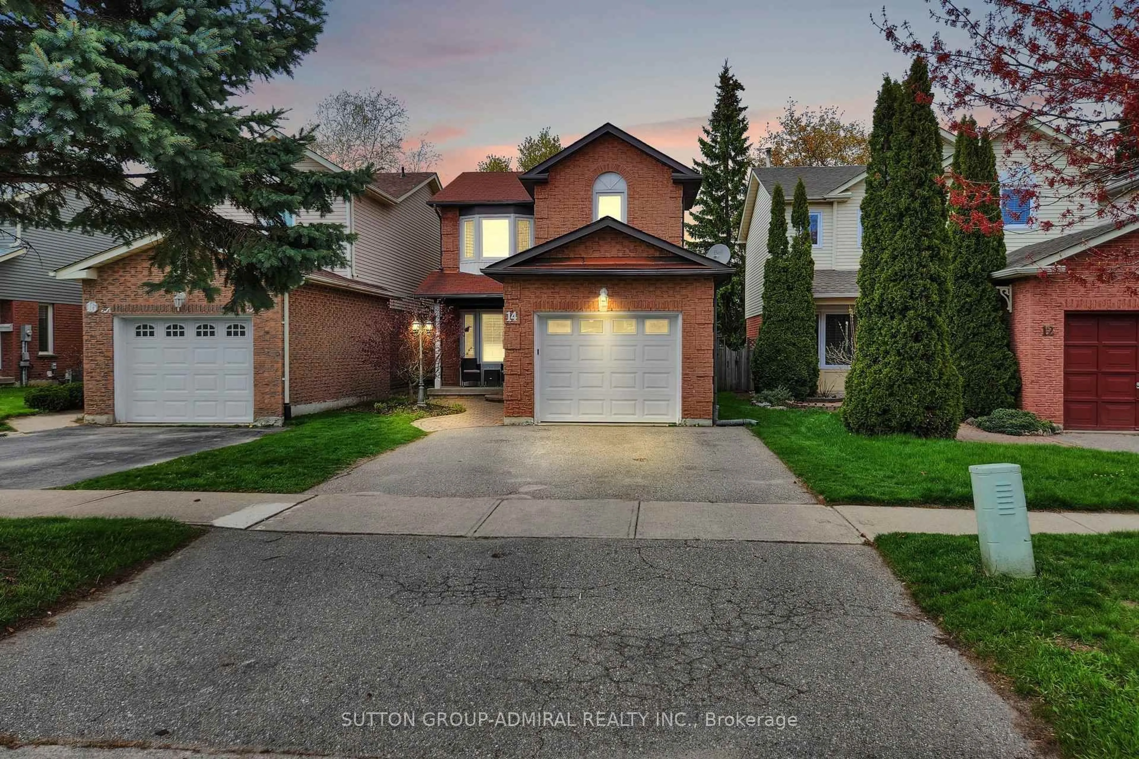 Home with brick exterior material, street for 14 Windham Cres, Clarington Ontario L1E 1Y7