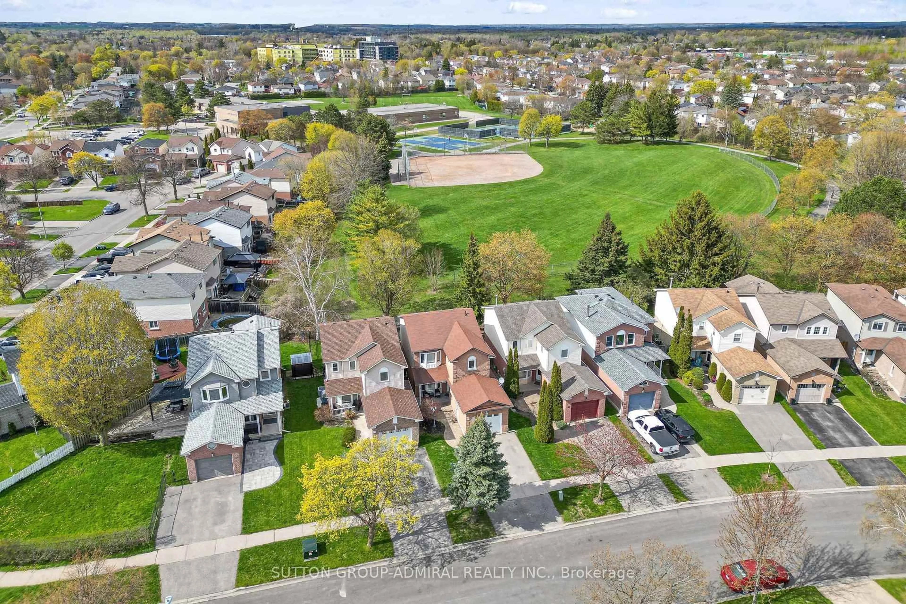 A pic from outside/outdoor area/front of a property/back of a property/a pic from drone, street for 14 Windham Cres, Clarington Ontario L1E 1Y7