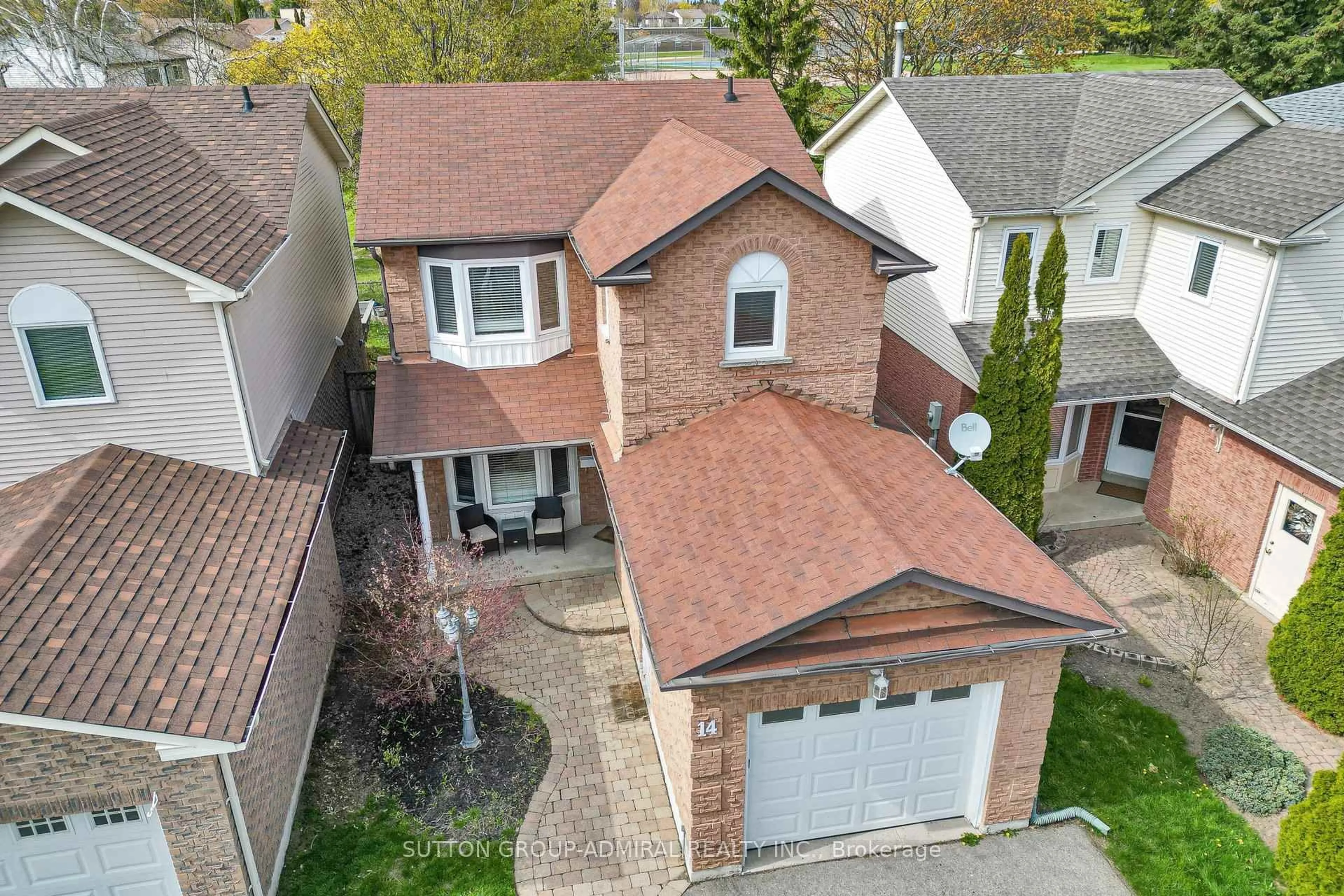 A pic from outside/outdoor area/front of a property/back of a property/a pic from drone, street for 14 Windham Cres, Clarington Ontario L1E 1Y7