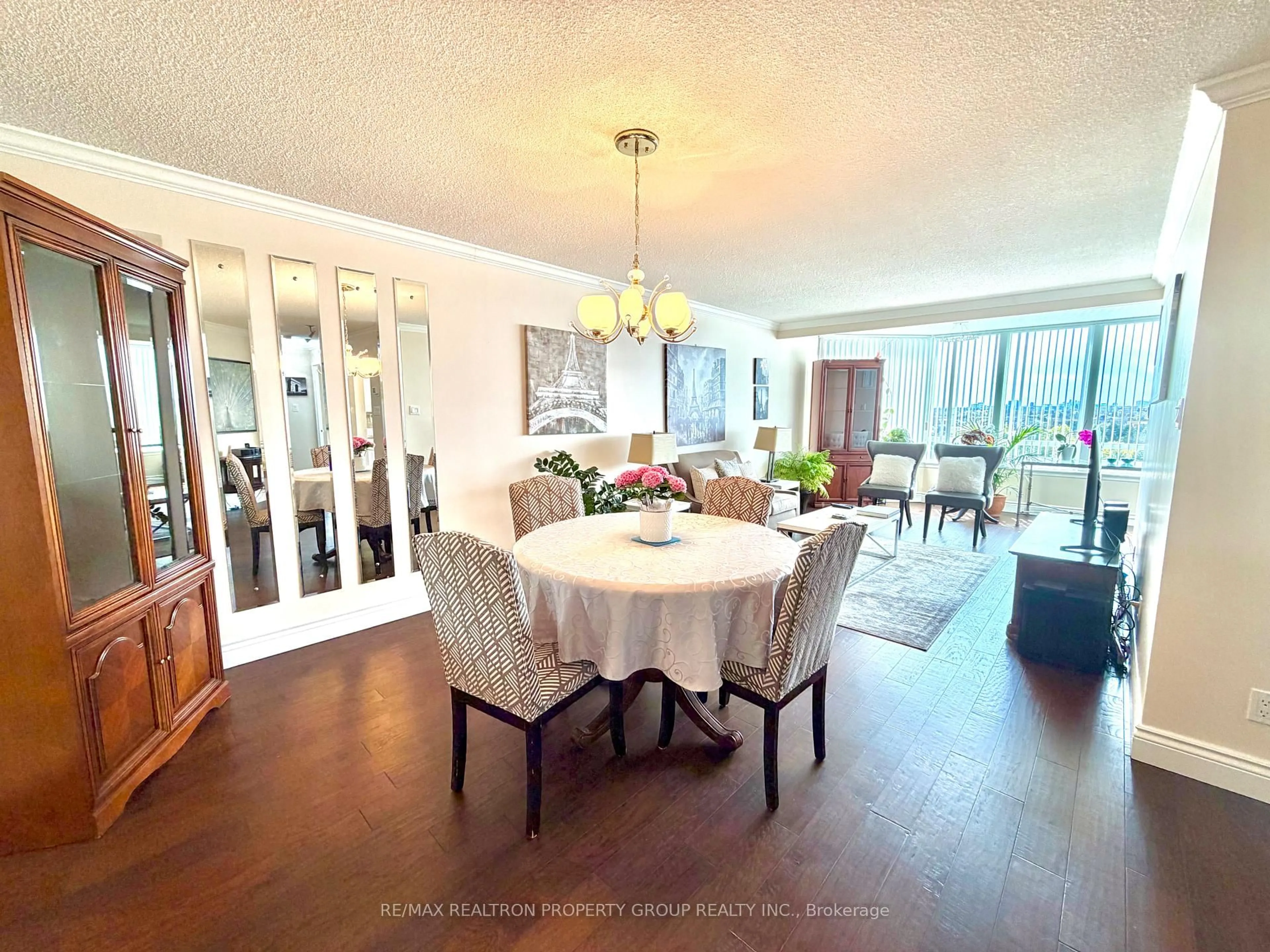 Dining room, wood/laminate floor for 11753 Sheppard Ave #915, Toronto Ontario M1B 5M3
